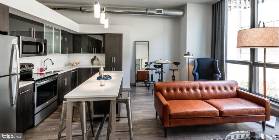 WASHINGTON SQ - Residential Lease