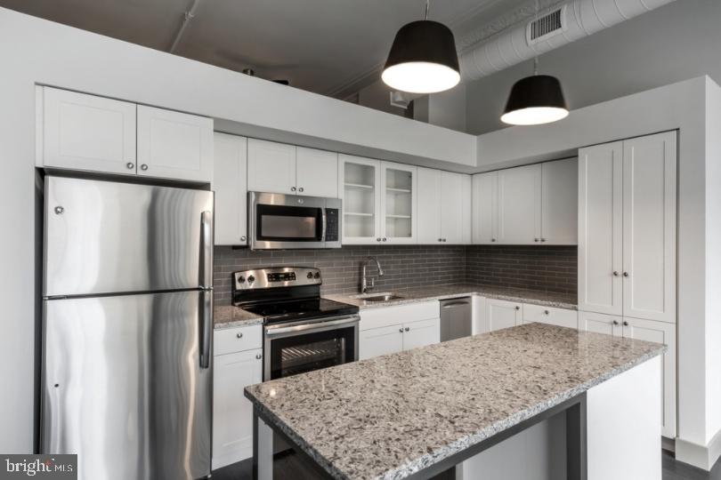 WASHINGTON SQ - Residential Lease