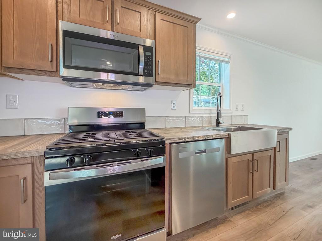 4135 DAVIS DRIVE