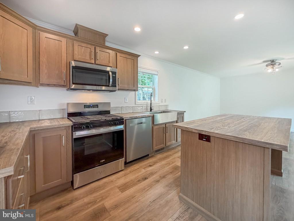 4135 DAVIS DRIVE