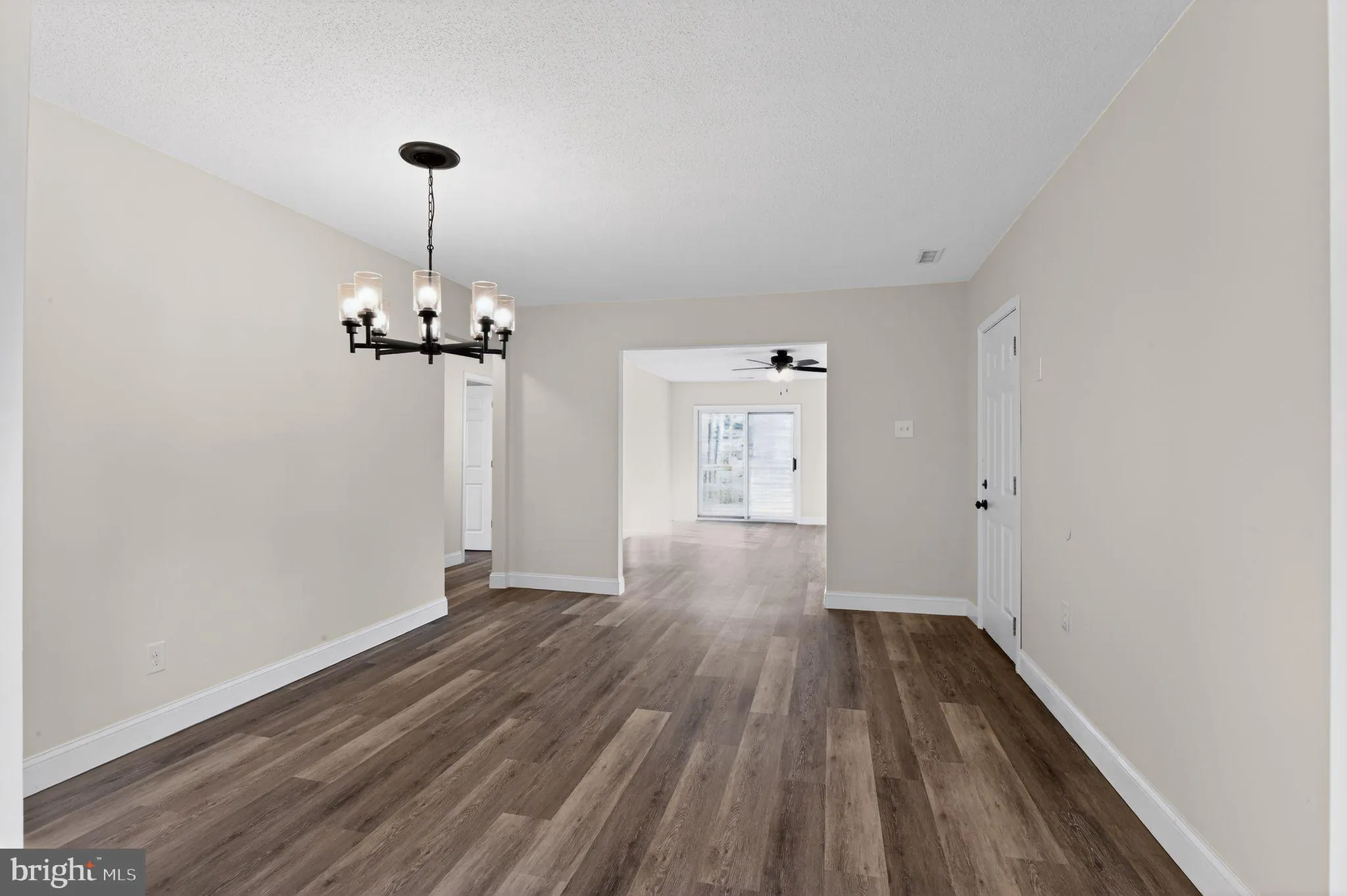 Millville, New Jersey 08332, United States, 3 Bedrooms Bedrooms, ,1 BathroomBathrooms,Residential,Active,254571