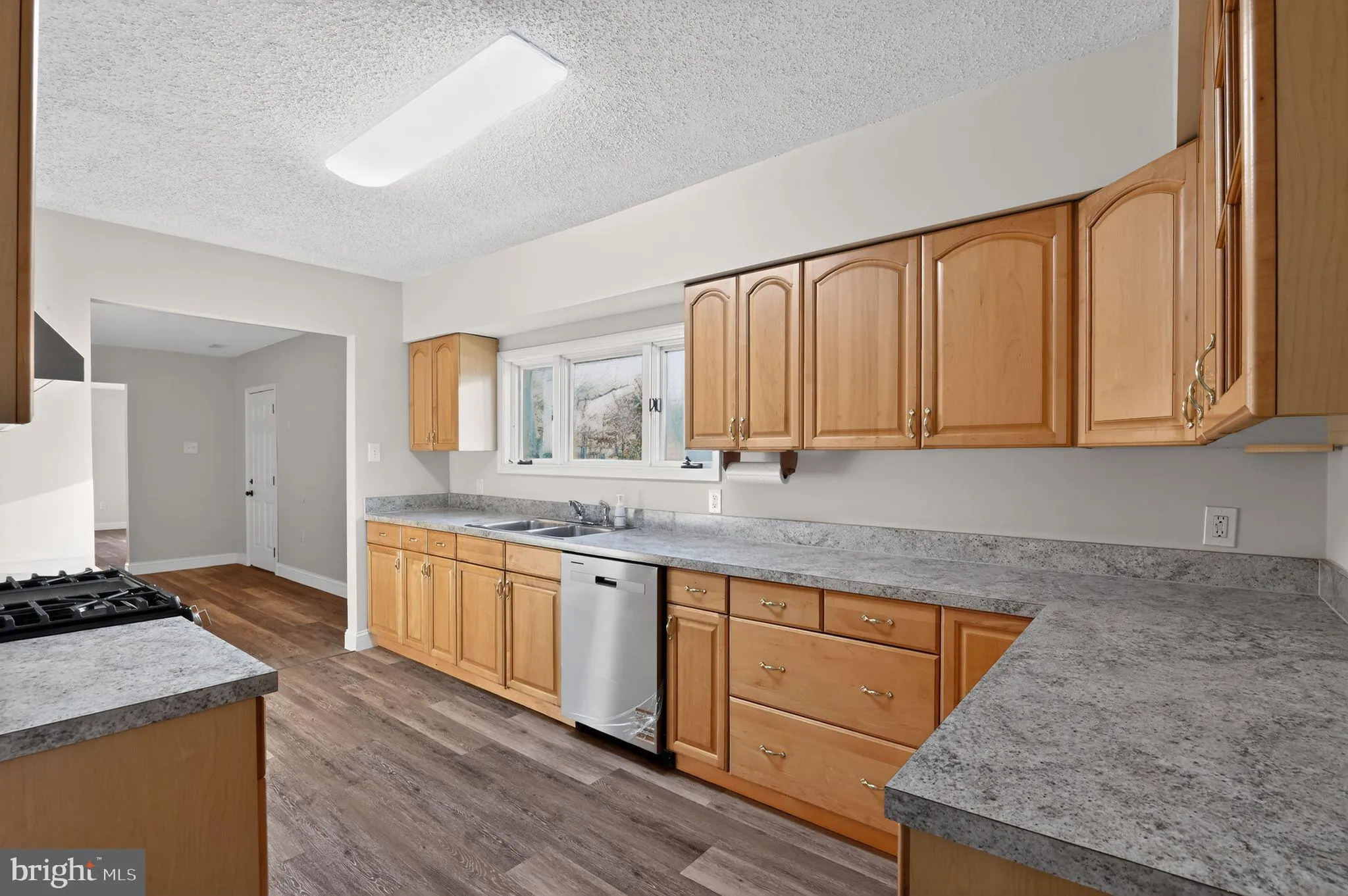 Millville, New Jersey 08332, United States, 3 Bedrooms Bedrooms, ,1 BathroomBathrooms,Residential,Active,254571