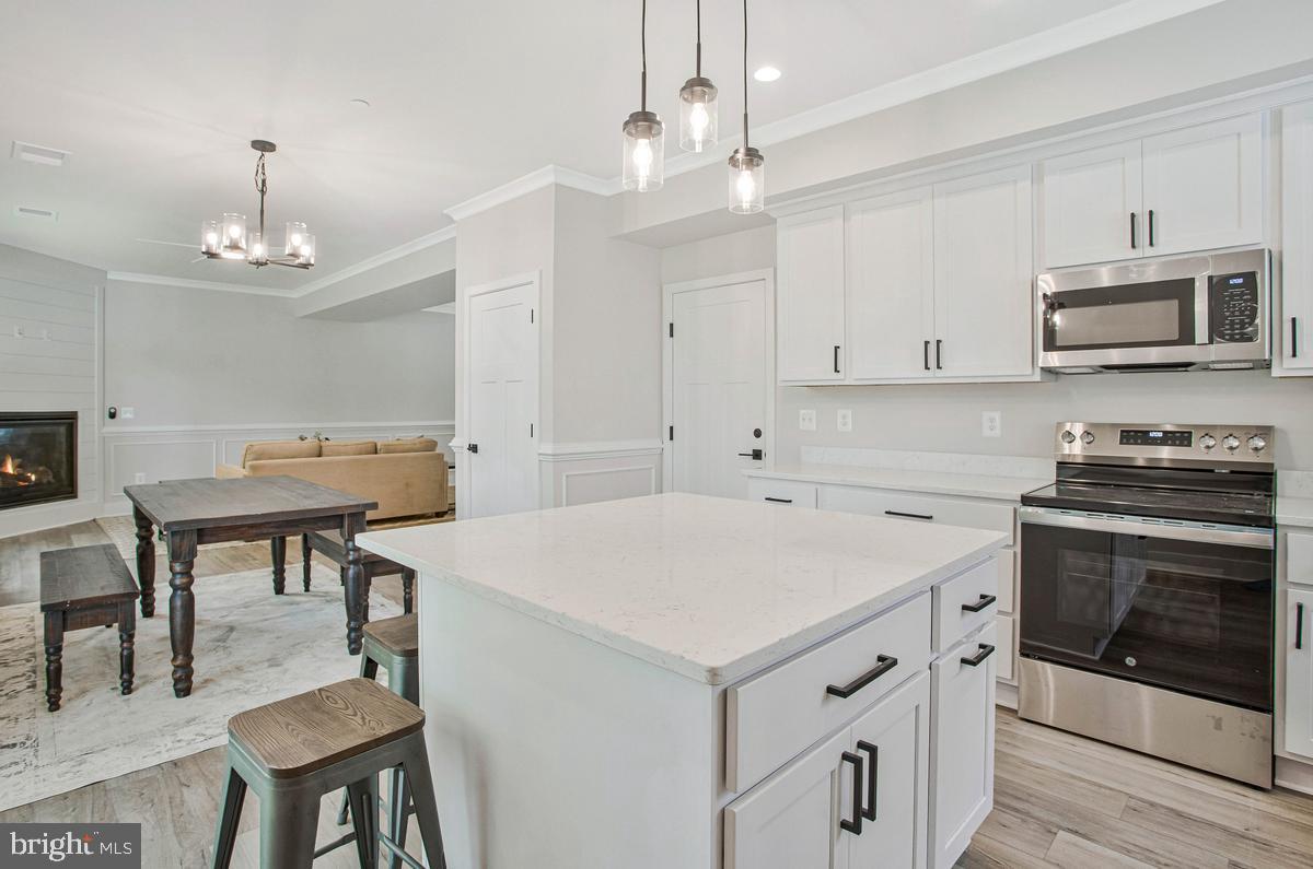 AVALON SHORES - Residential