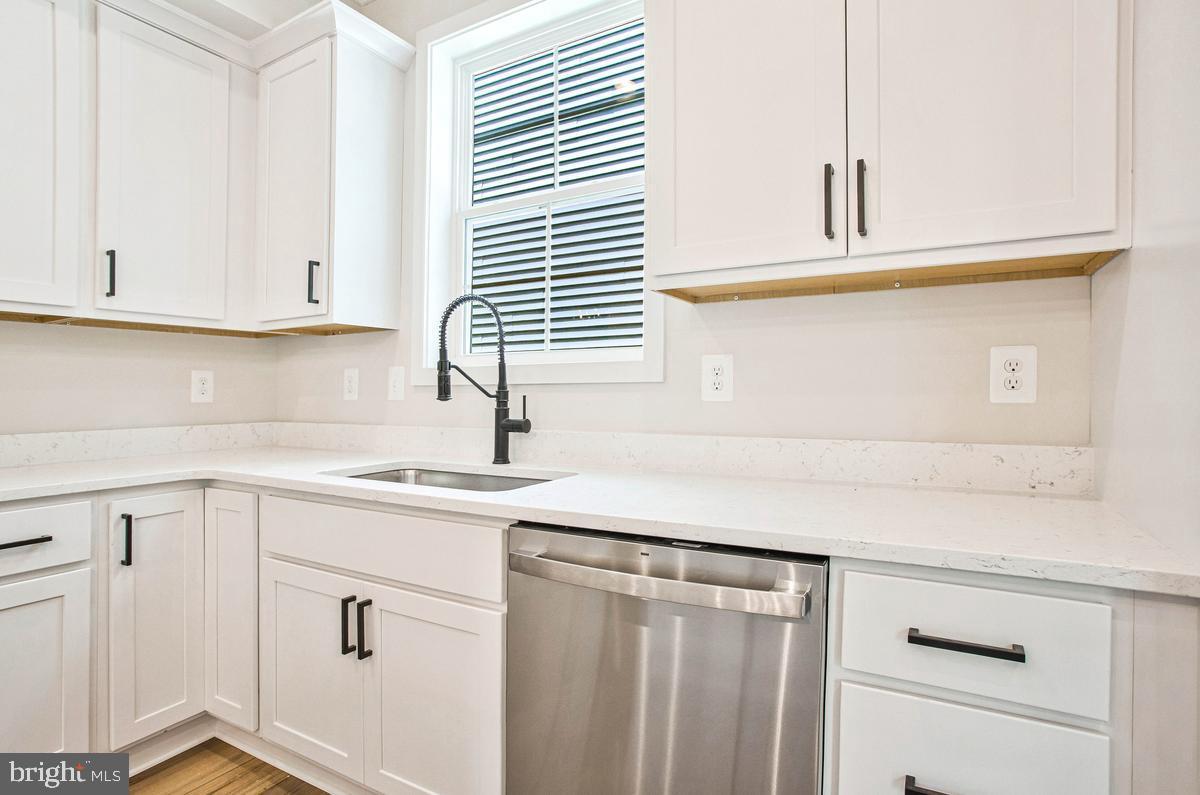 AVALON SHORES - Residential