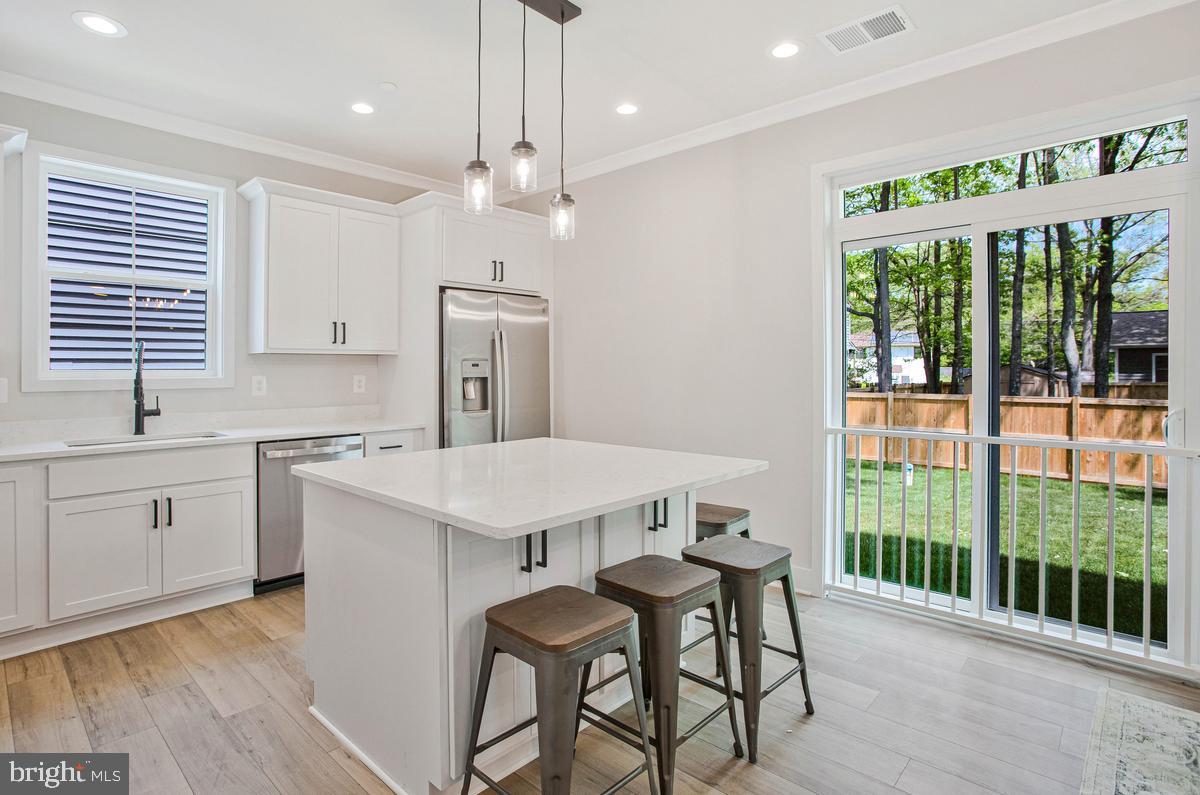 AVALON SHORES - Residential