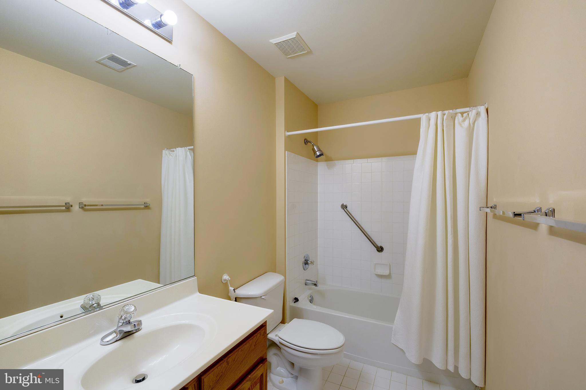 KENTLANDS MIDTOWN - Residential Lease