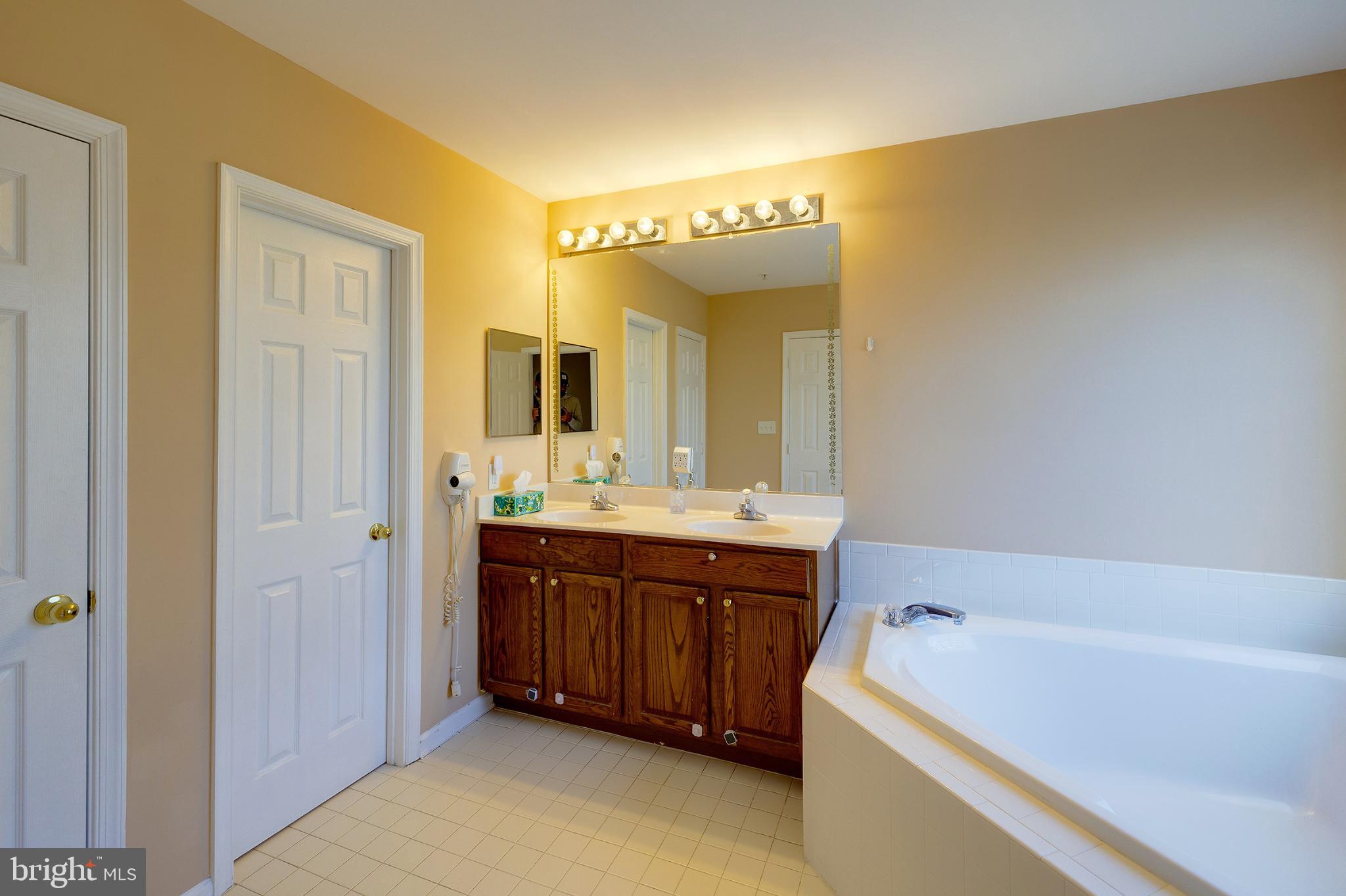 KENTLANDS MIDTOWN - Residential Lease