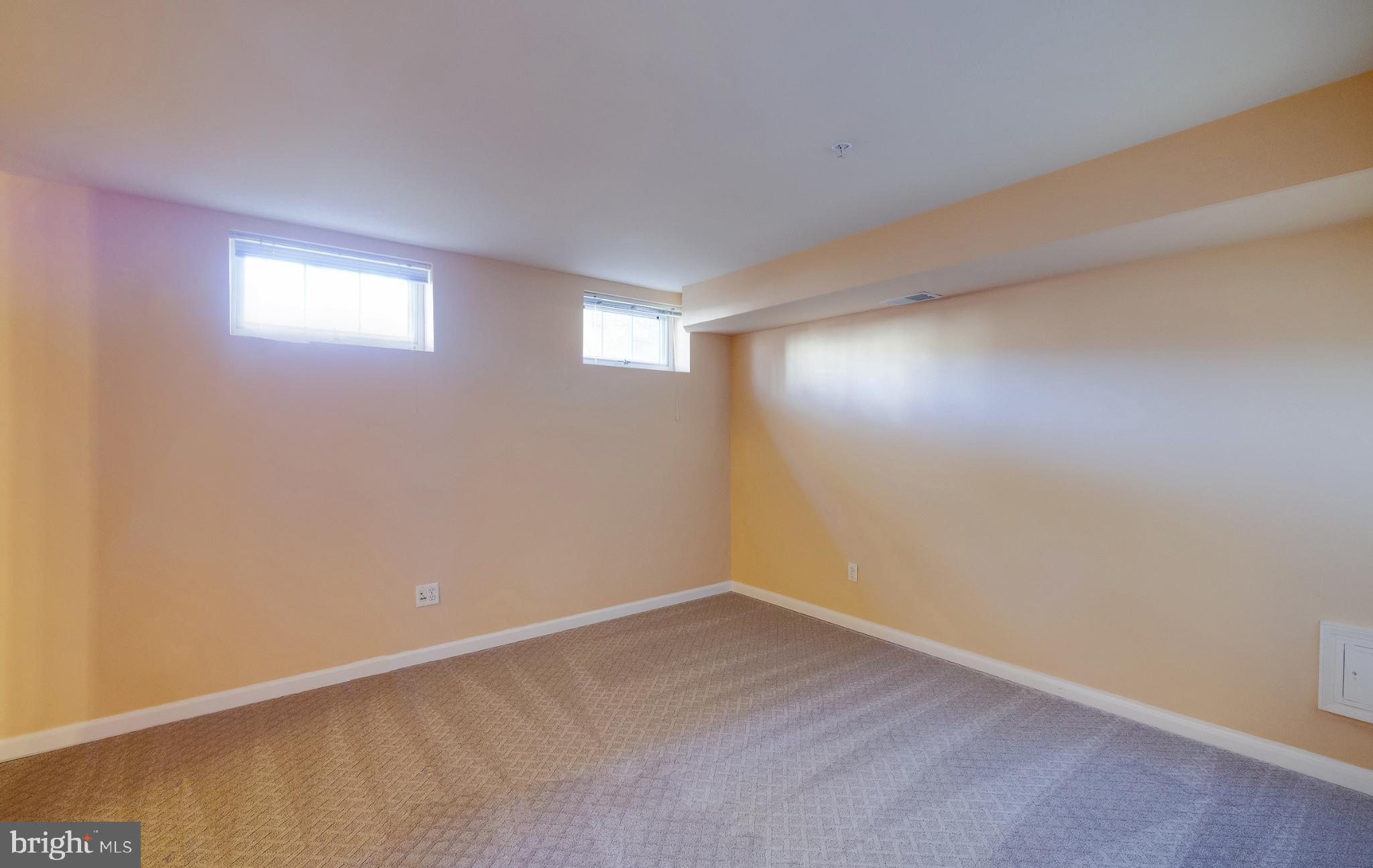 KENTLANDS MIDTOWN - Residential Lease