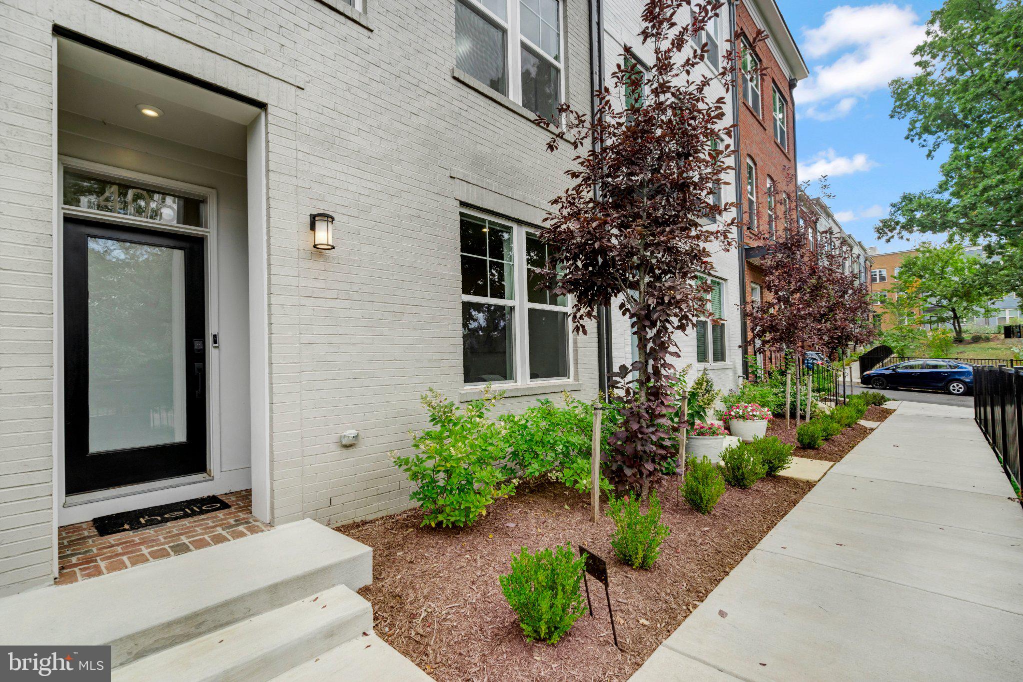 406 BROOKLAND GROVE DRIVE NE