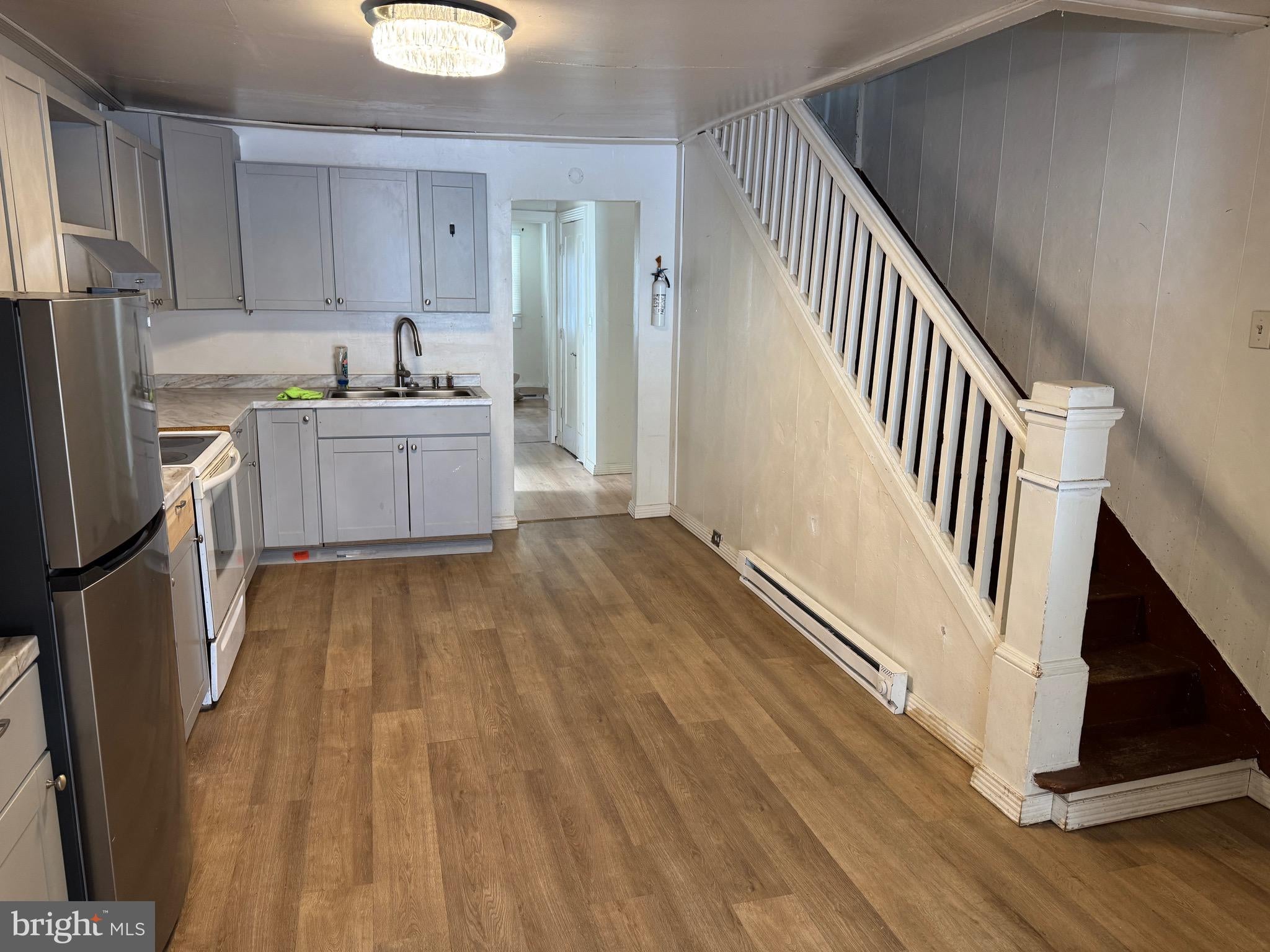 302 S 2ND STREET