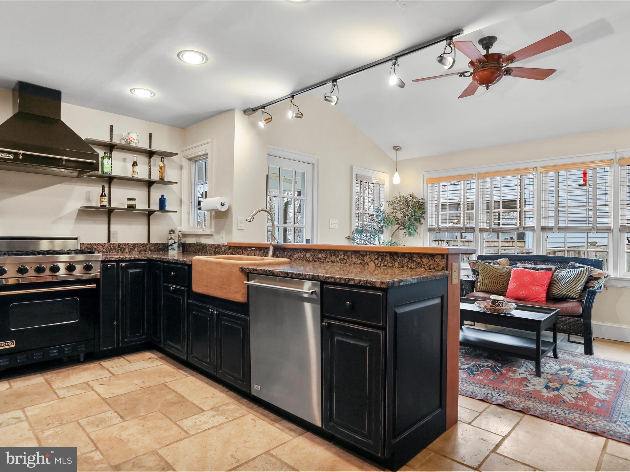 CHARLES TOWN - Residential