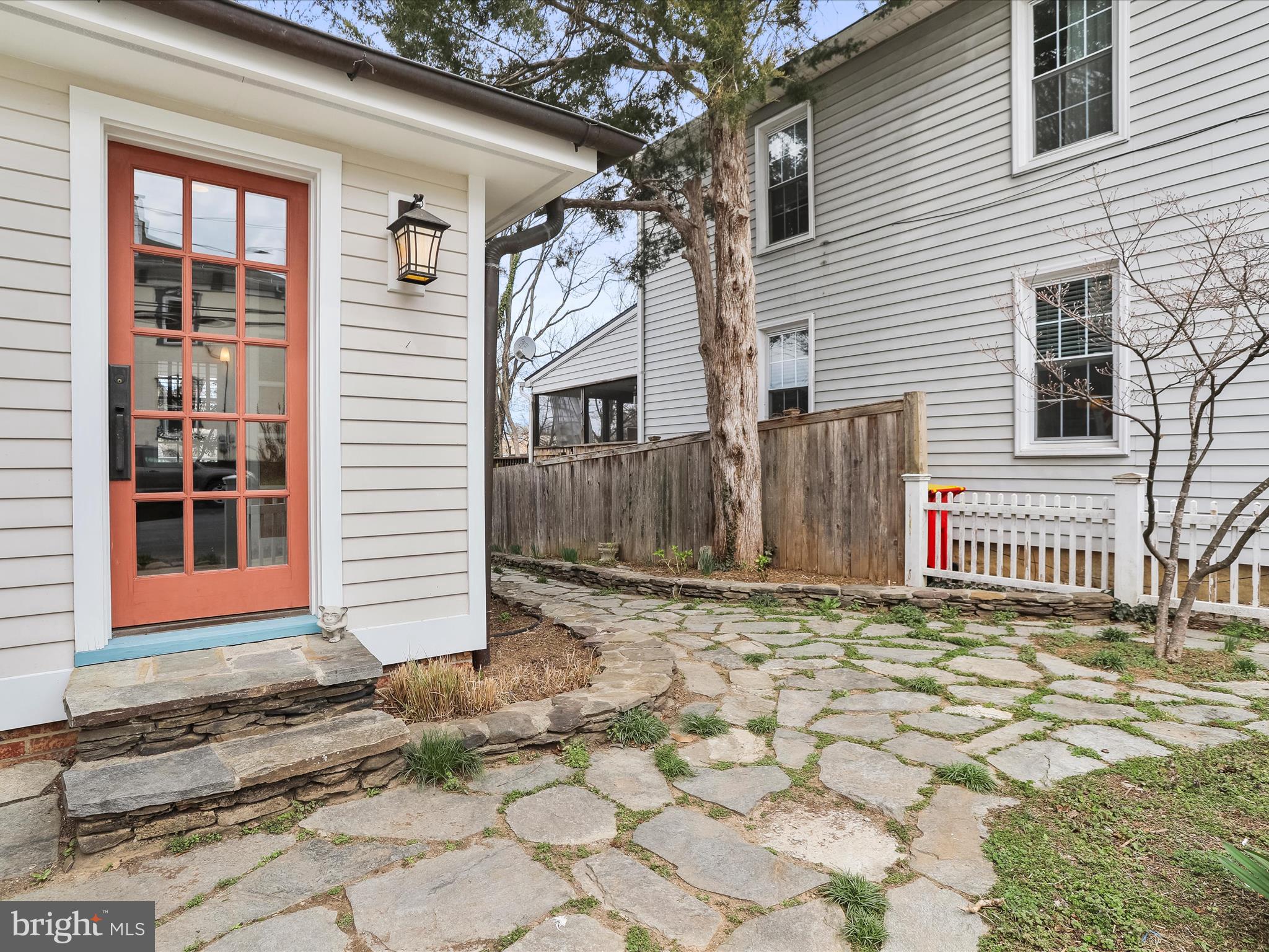 CHARLES TOWN - Residential