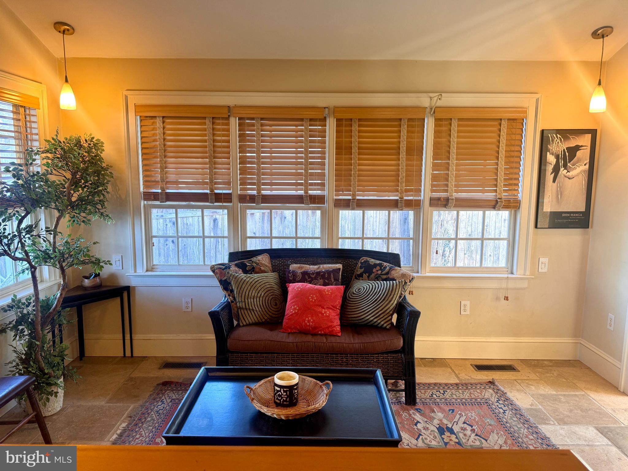 CHARLES TOWN - Residential