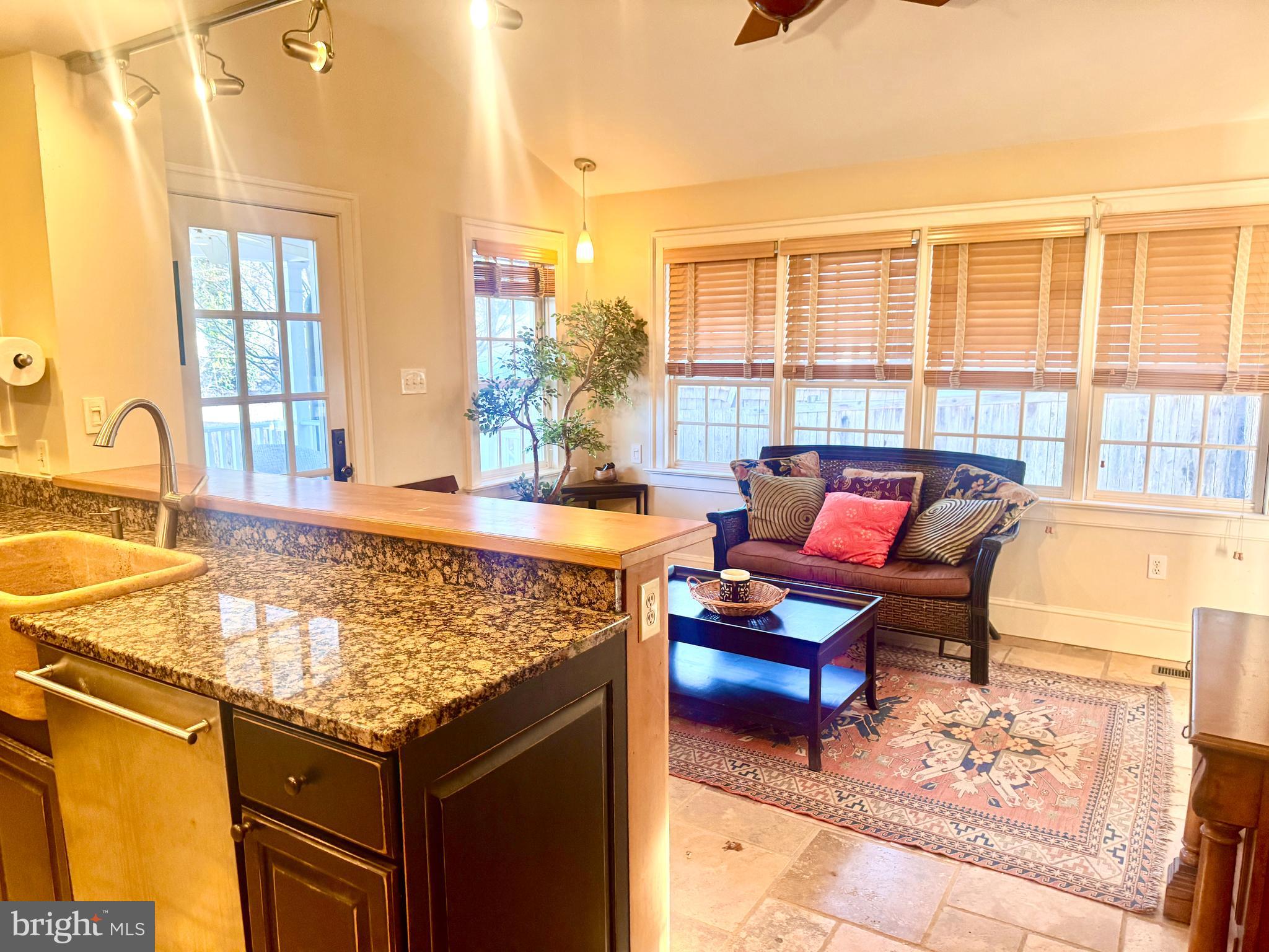 CHARLES TOWN - Residential