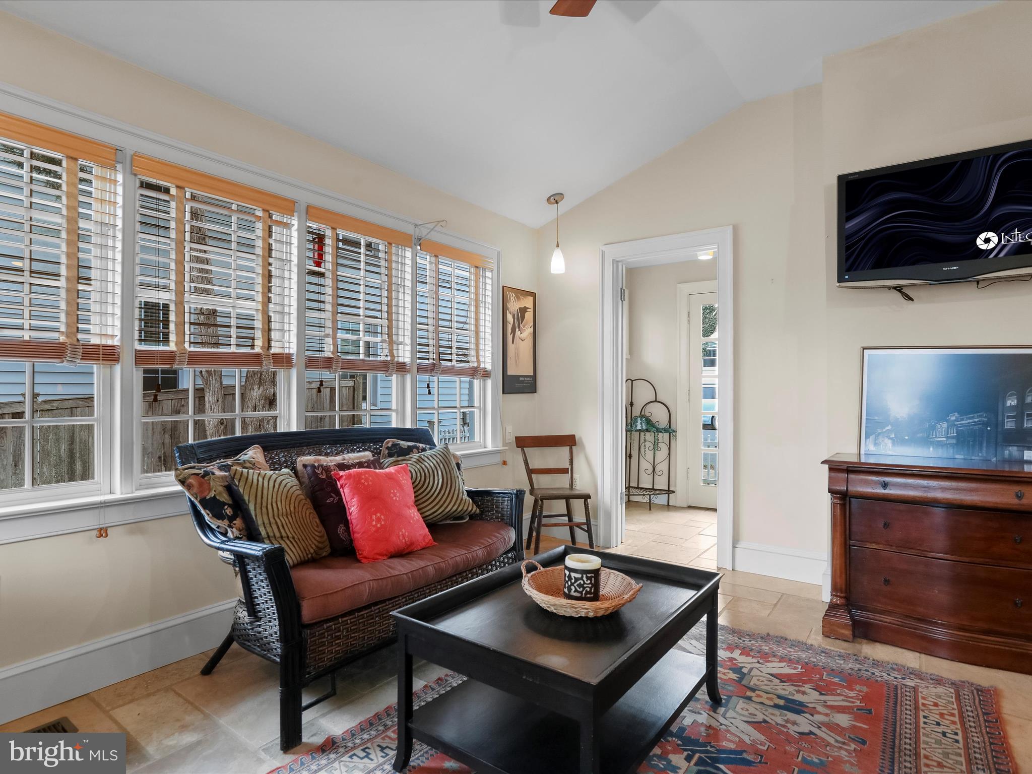 CHARLES TOWN - Residential