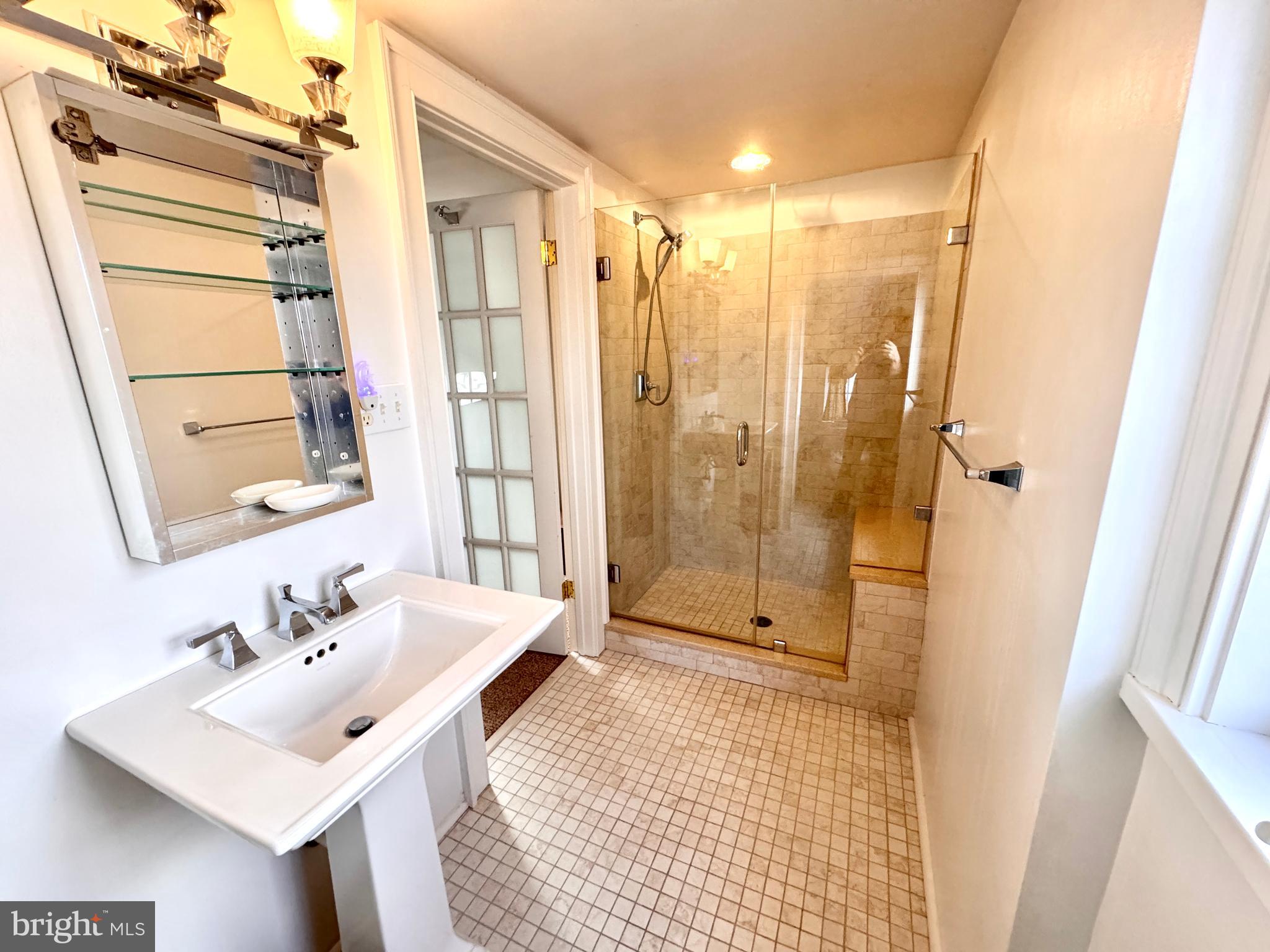 CHARLES TOWN - Residential