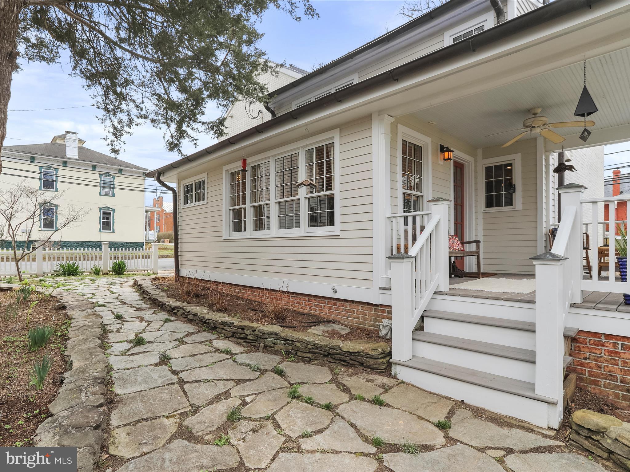 CHARLES TOWN - Residential