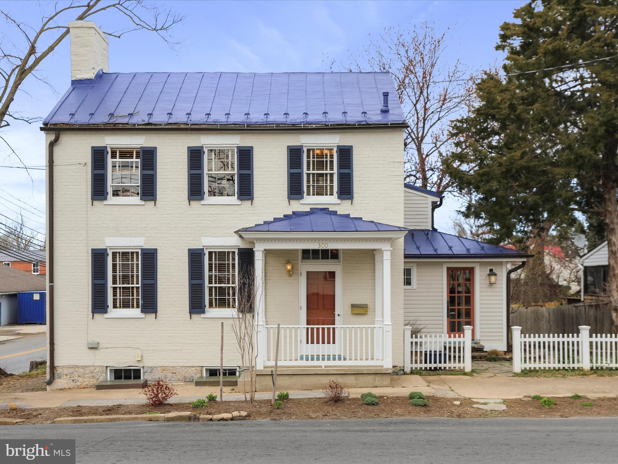 CHARLES TOWN - Residential