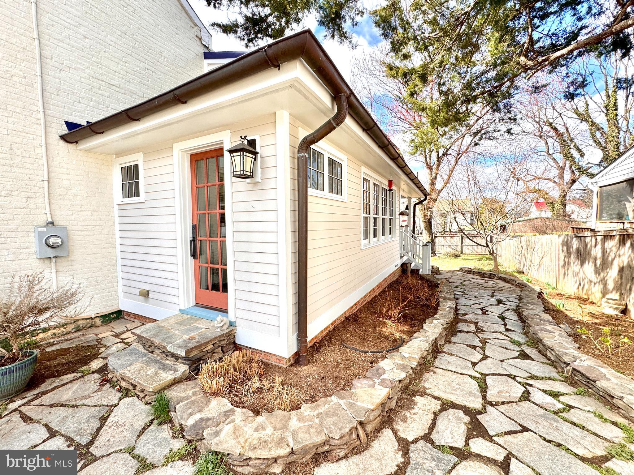 CHARLES TOWN - Residential