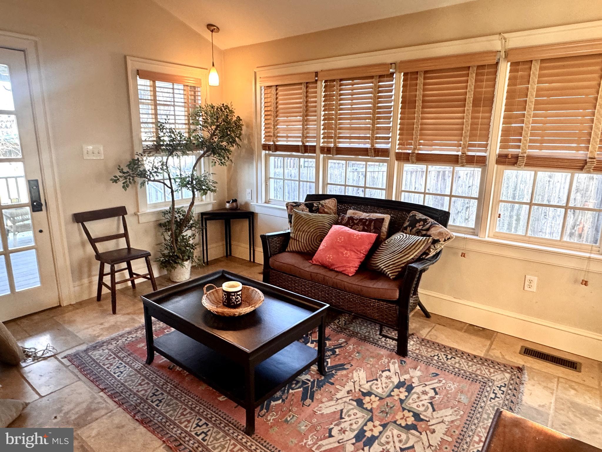 CHARLES TOWN - Residential