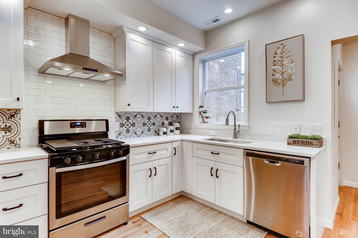 EAST BALTIMORE MIDWAY - Residential