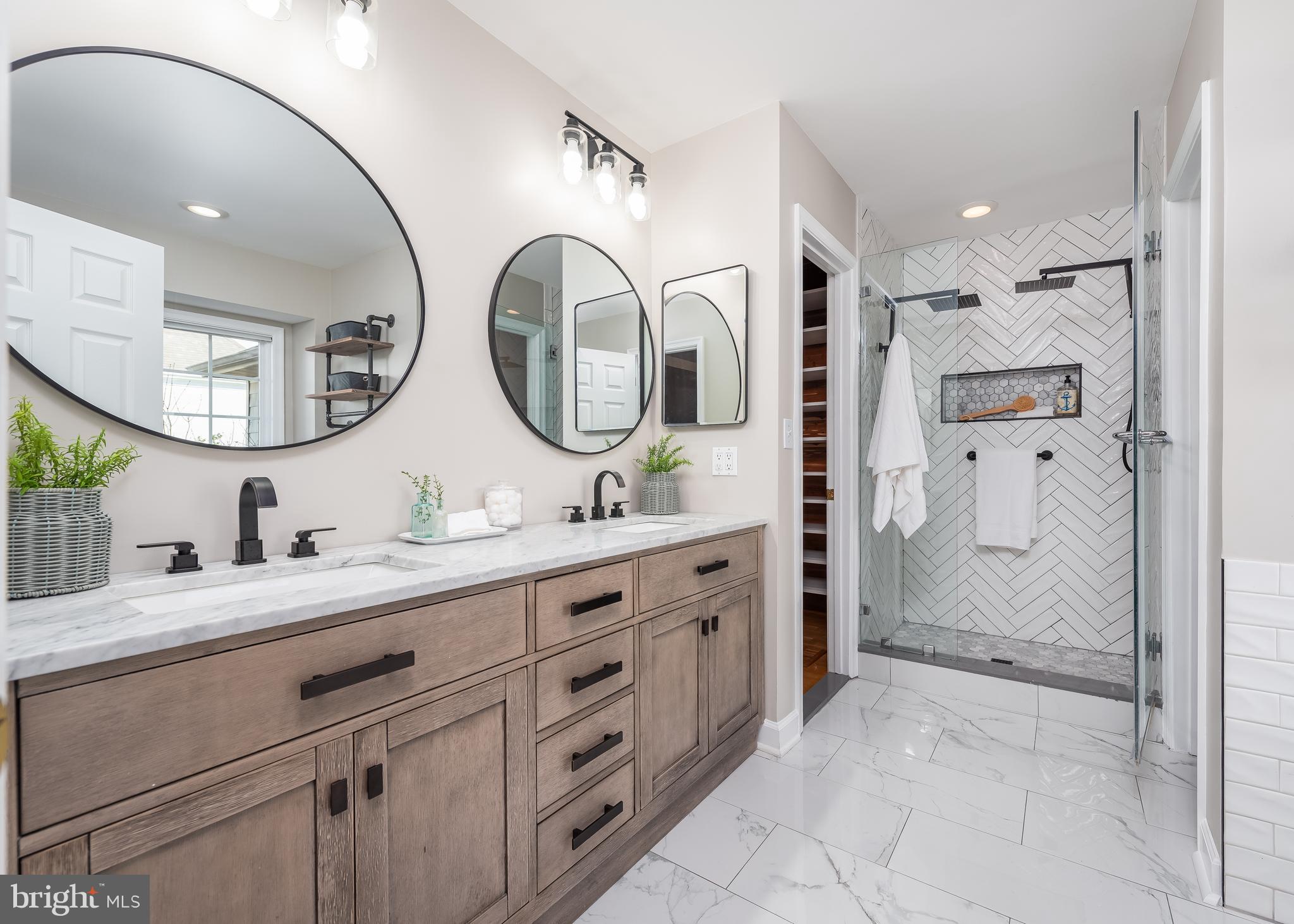 WEST SHORE - Residential