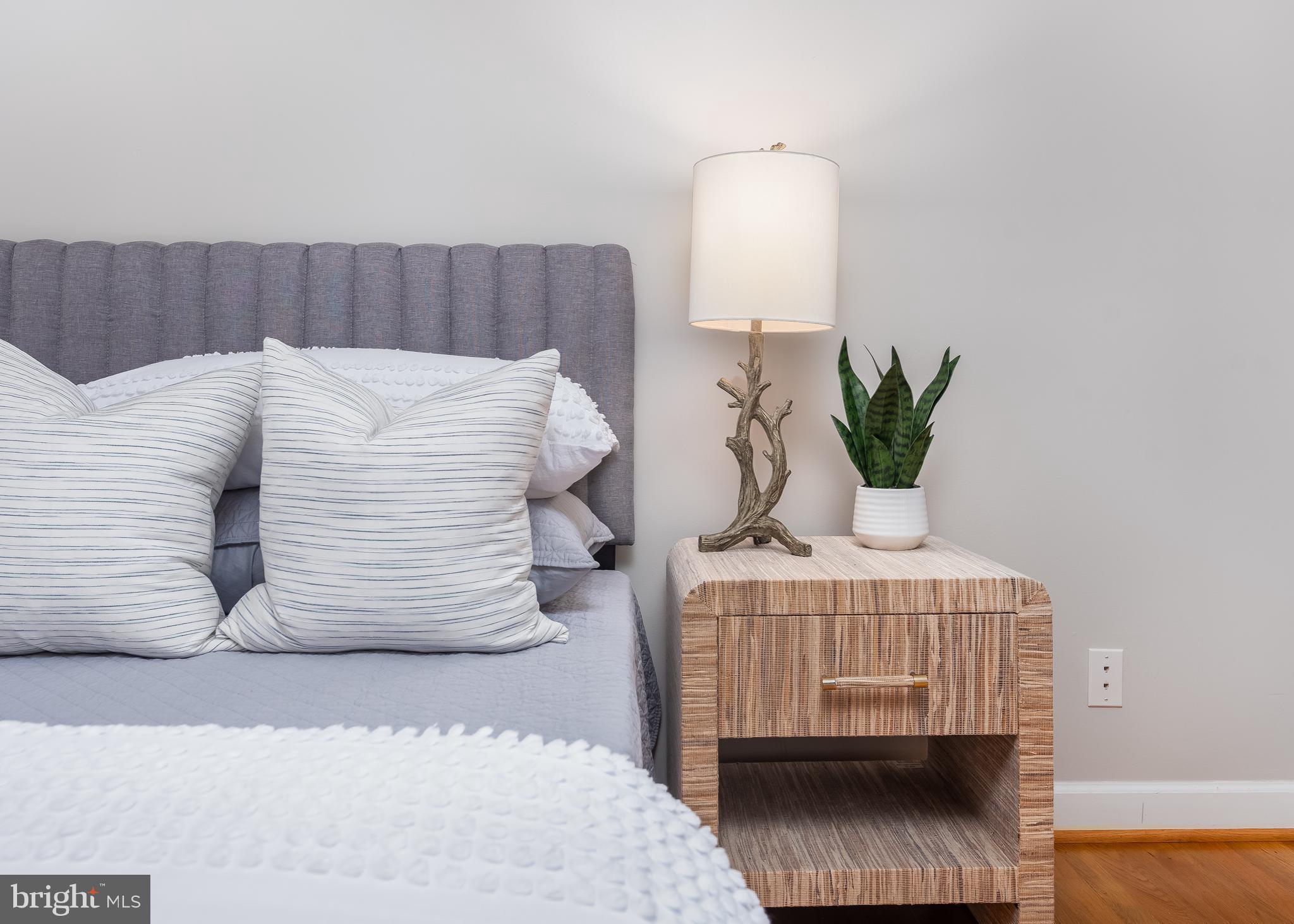 WEST SHORE - Residential