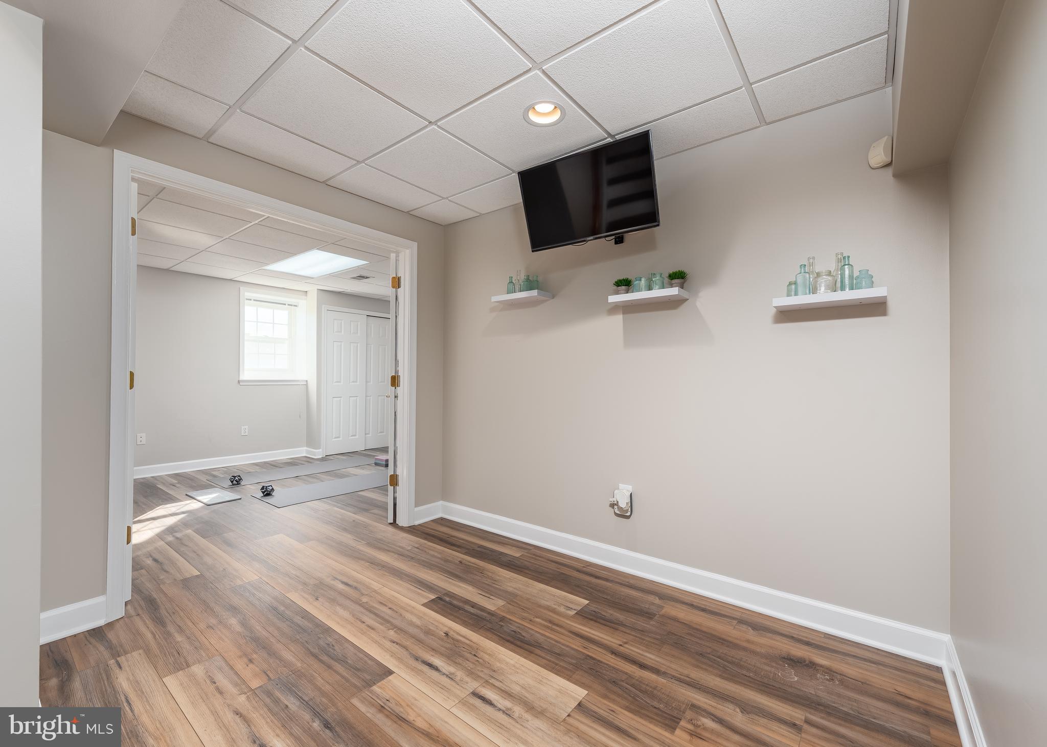 WEST SHORE - Residential