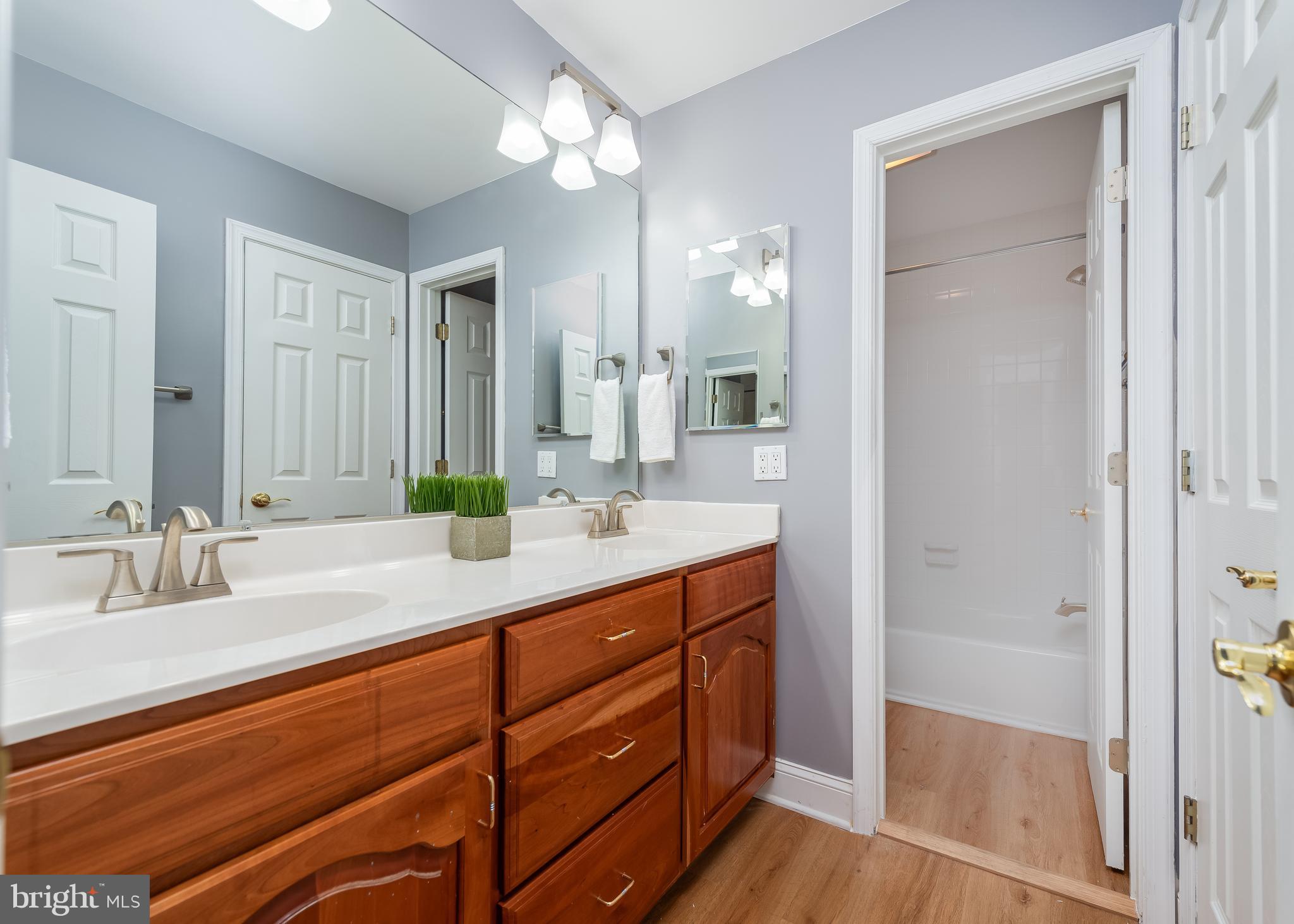 WEST SHORE - Residential