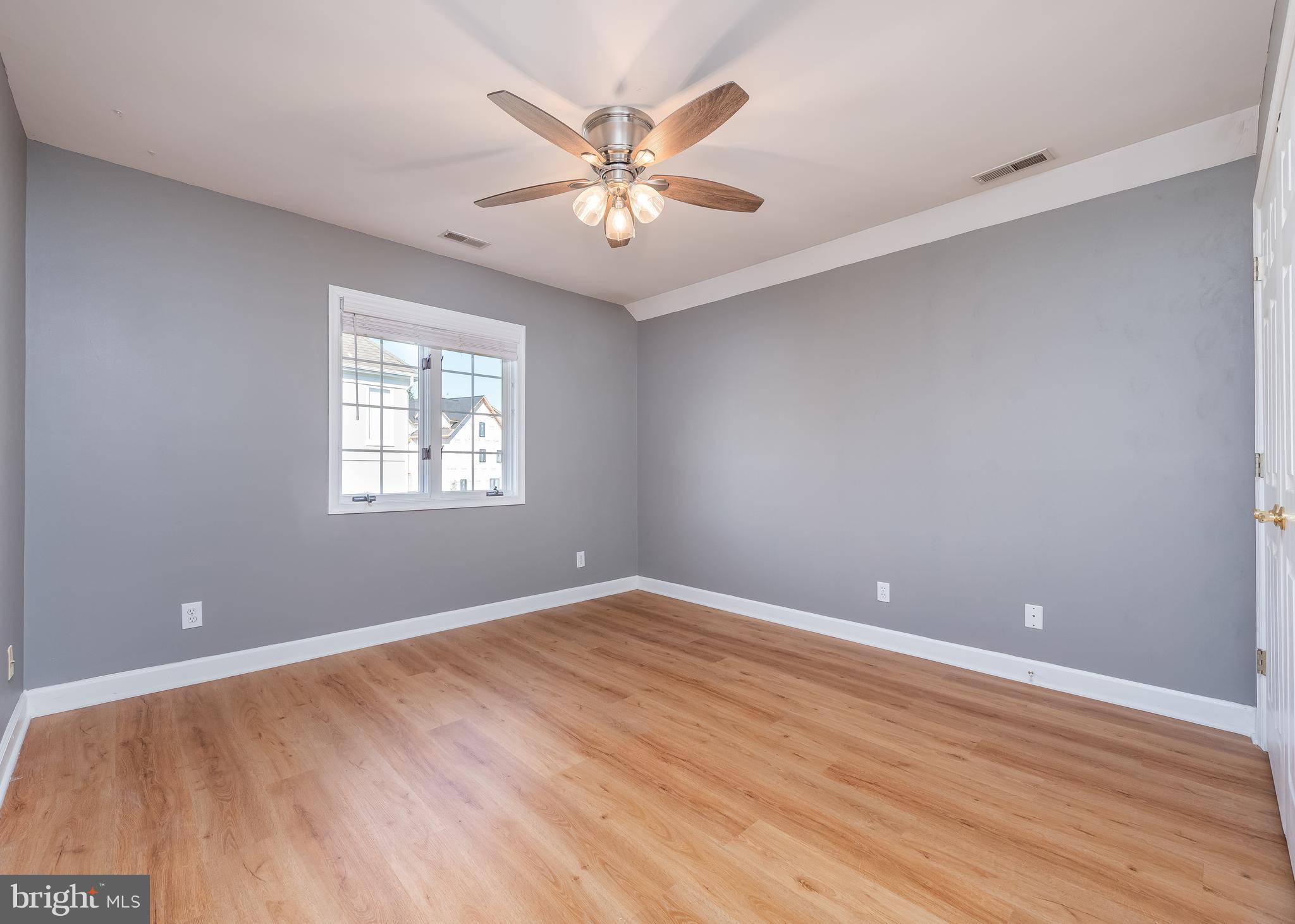 WEST SHORE - Residential