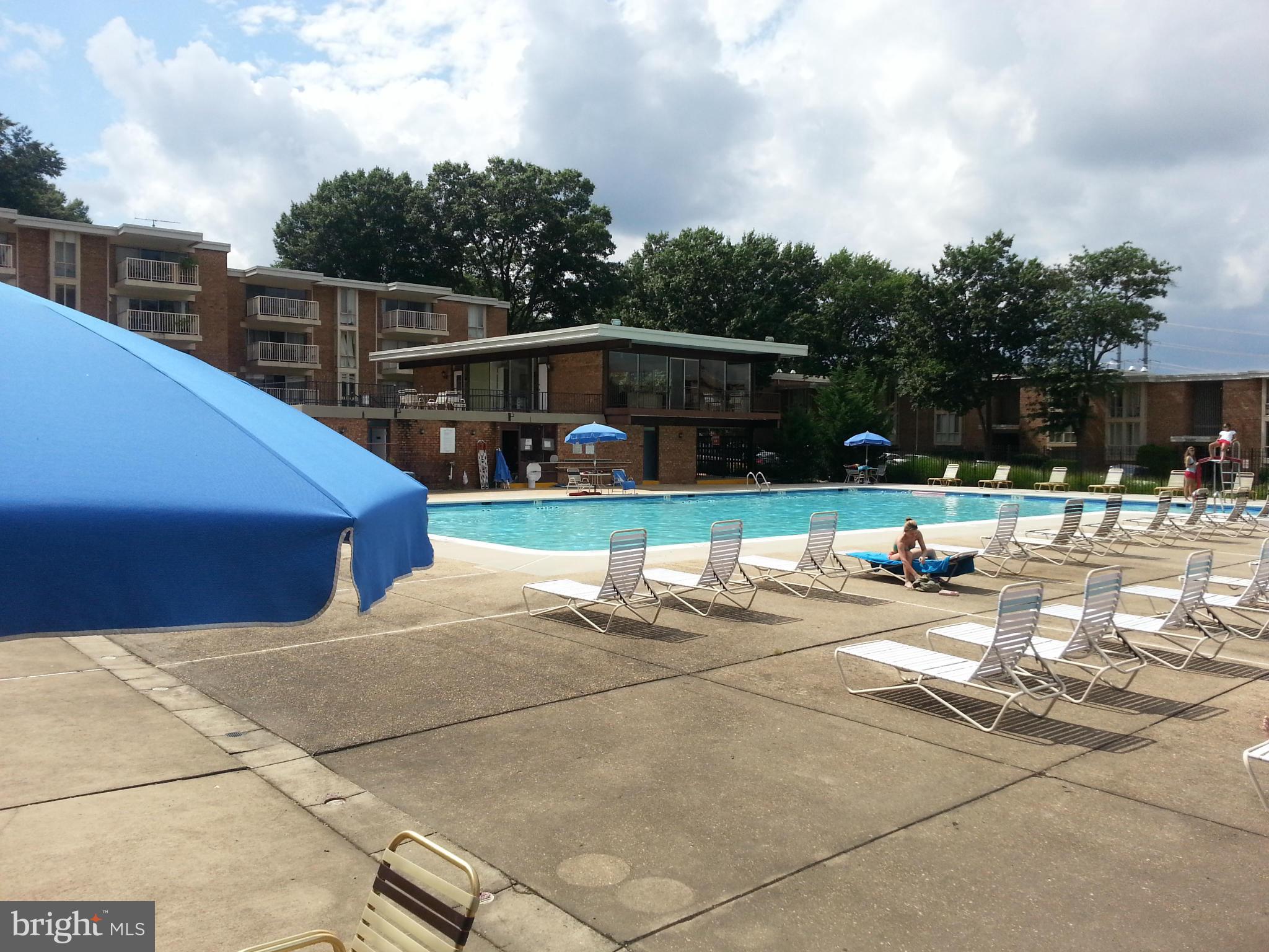 HUNTINGTON CLUB - Residential