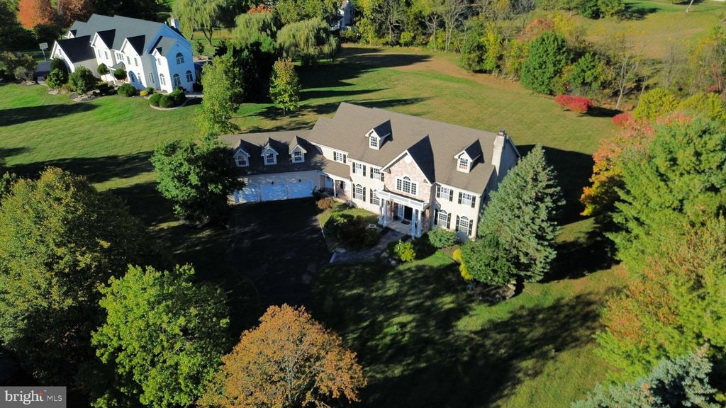 Photo of 2501 Pond View Drive, LANSDALE, PA 19446 (MLS # PAMC2158184)