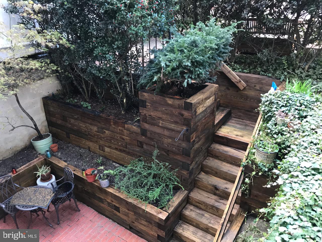 MOUNT VERNON PLACE HISTORIC DISTRICT - Residential