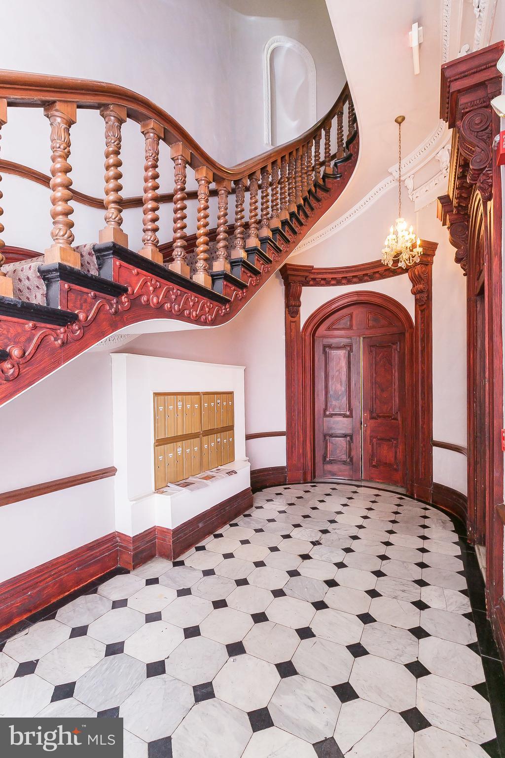 MOUNT VERNON PLACE HISTORIC DISTRICT - Residential