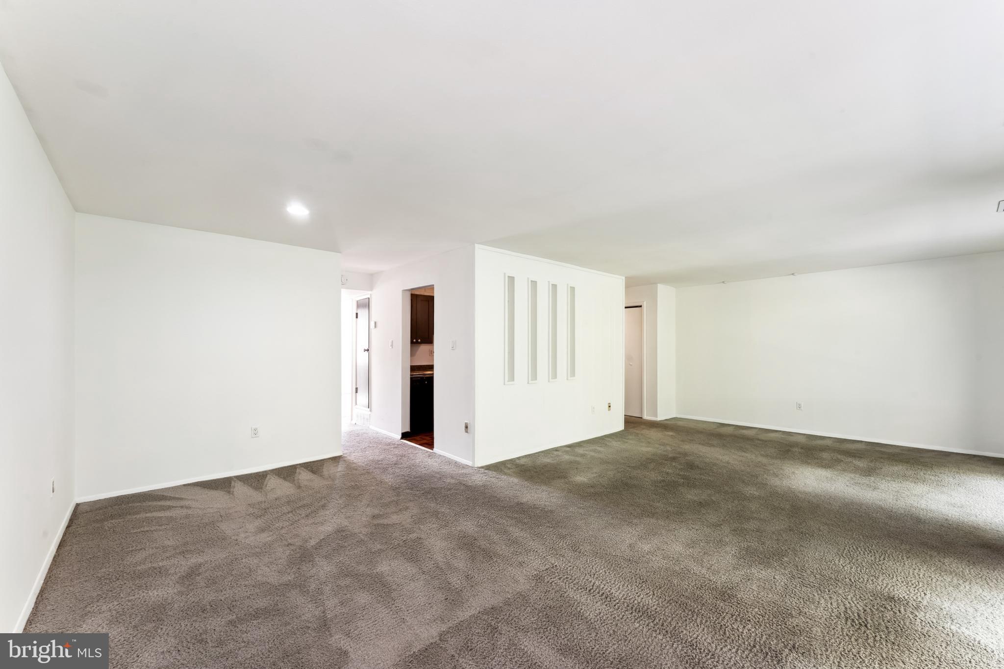 BROOKSIDE CONDOMINIUMS - Residential Lease