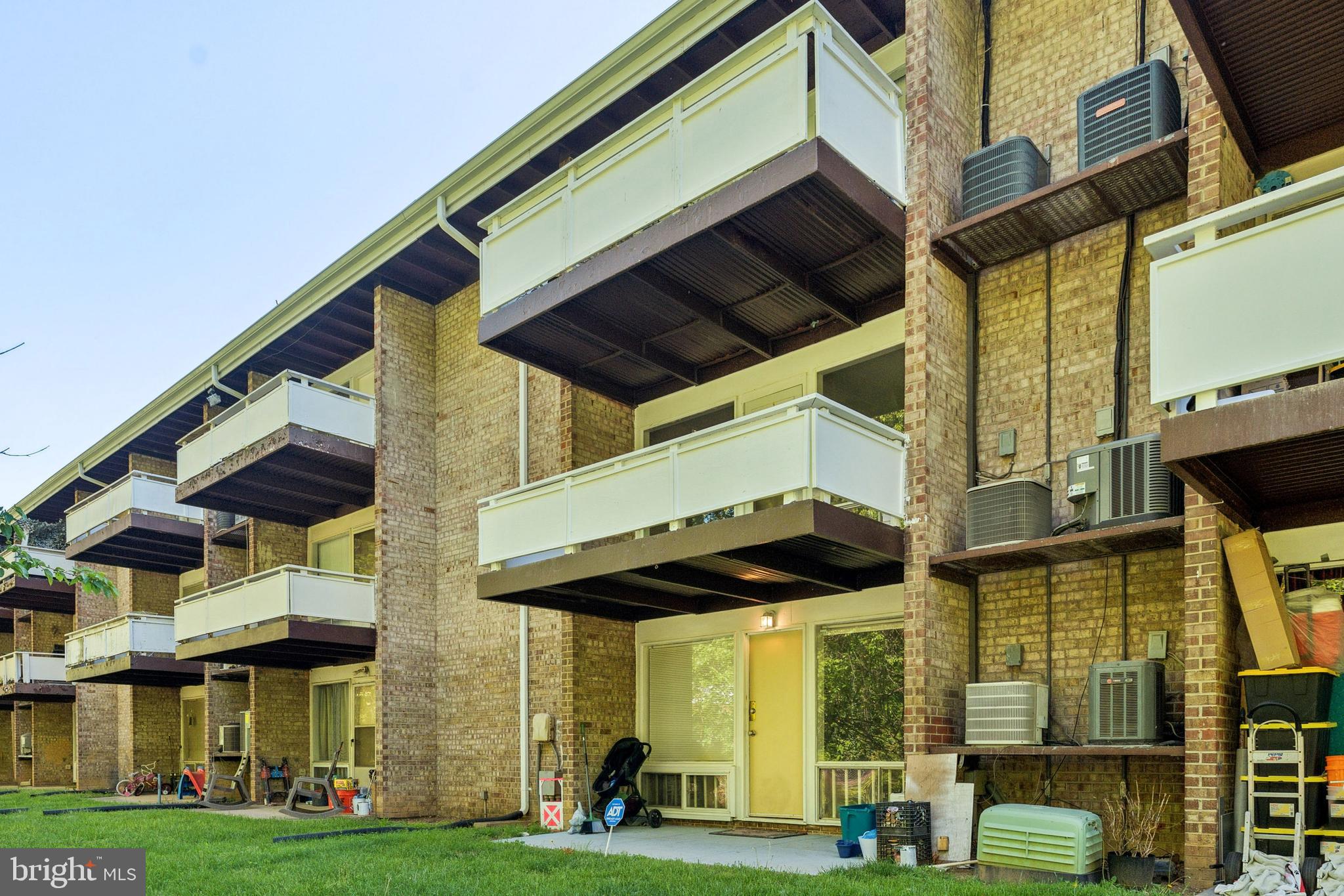 BROOKSIDE CONDOMINIUMS - Residential Lease