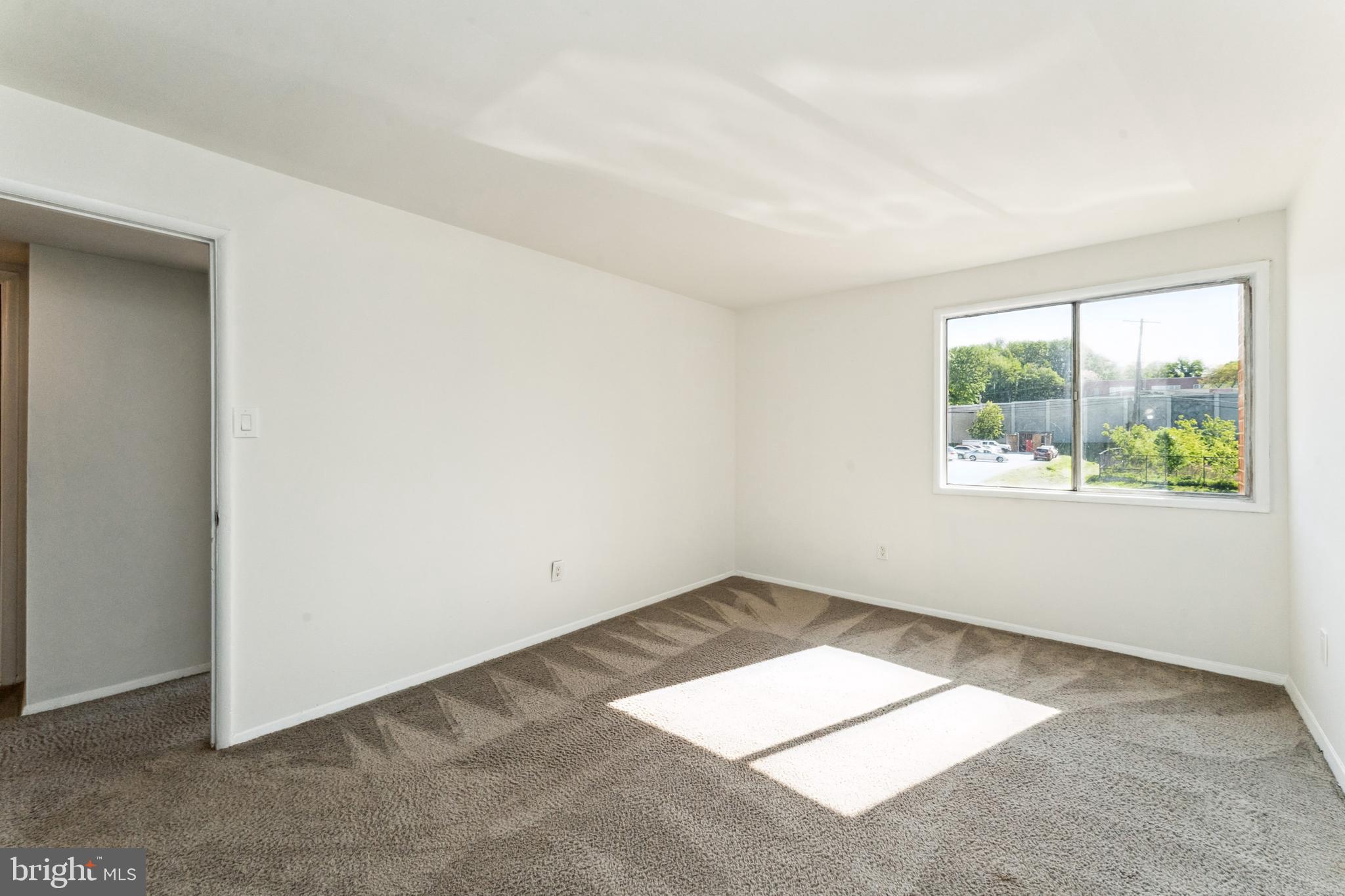 BROOKSIDE CONDOMINIUMS - Residential Lease