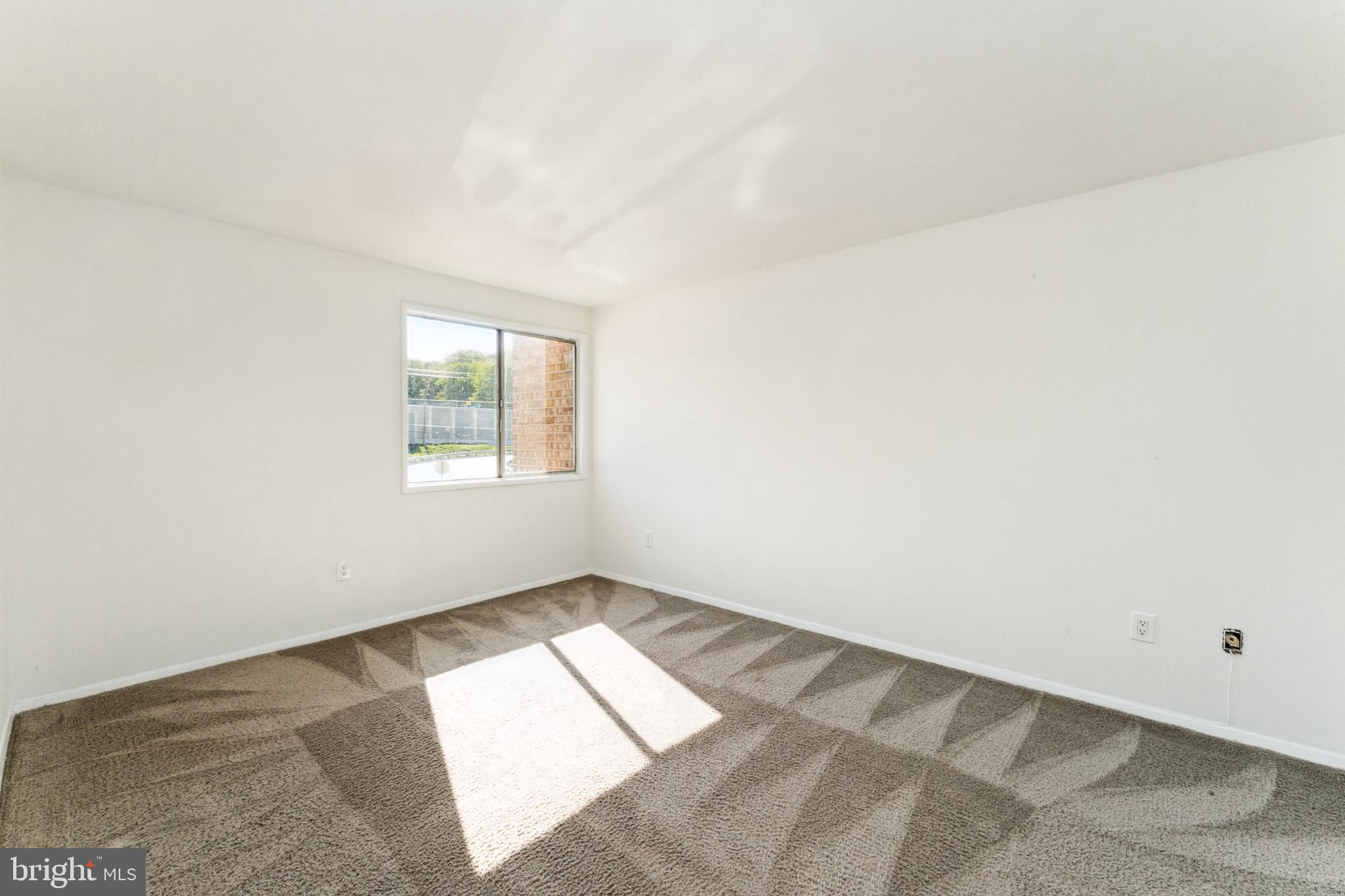 BROOKSIDE CONDOMINIUMS - Residential Lease