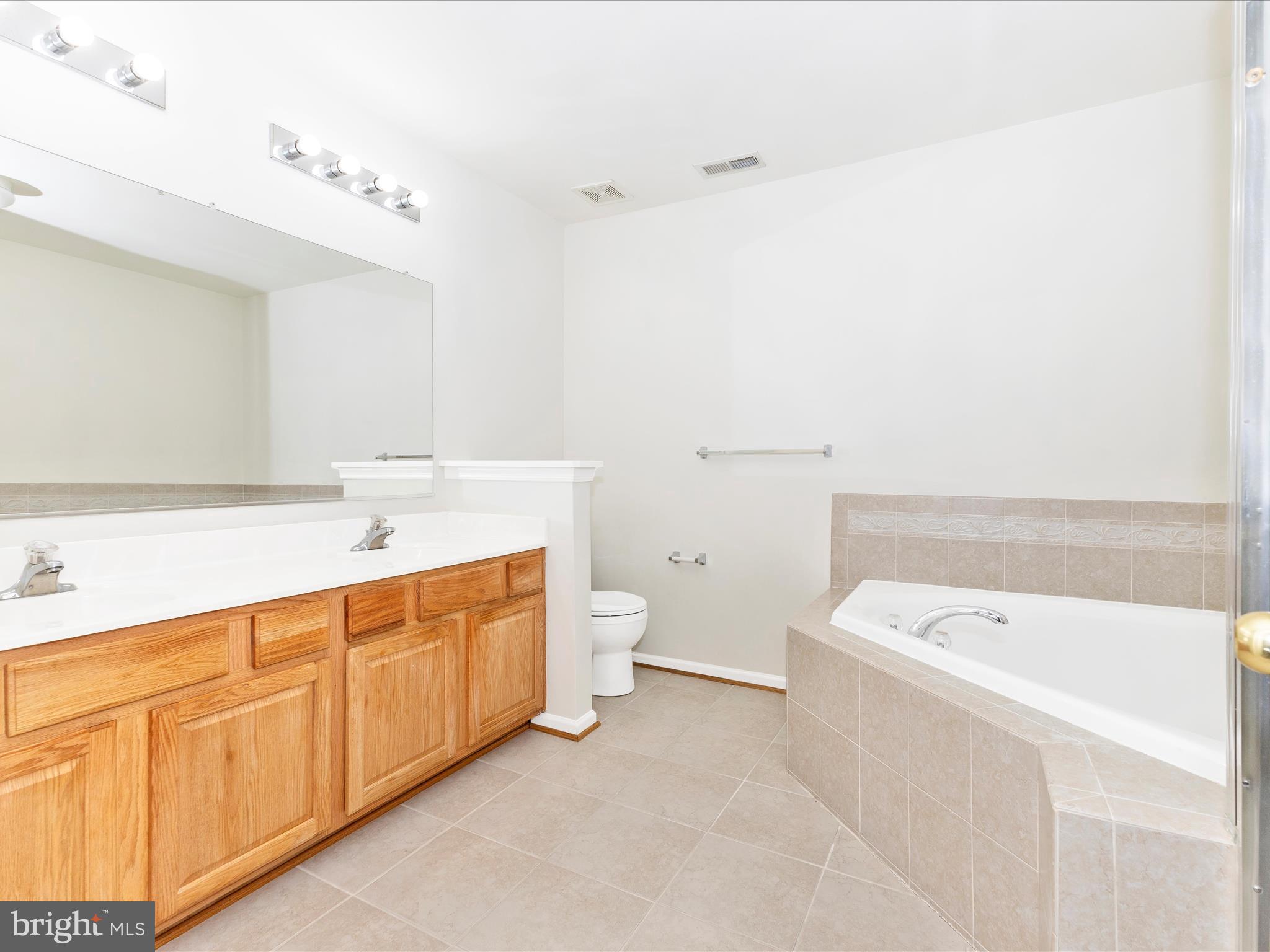 THE OAKS AT WATERS EDGE - Residential