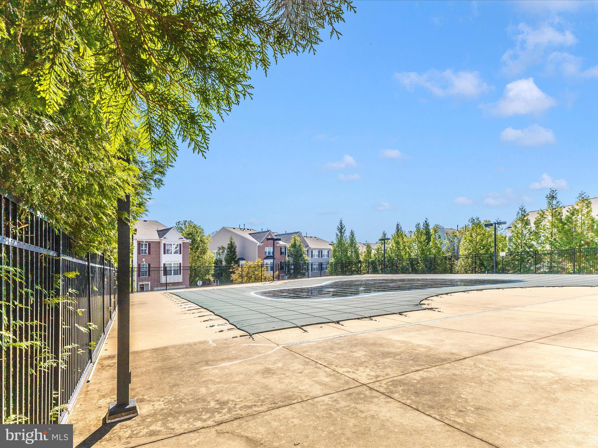 THE OAKS AT WATERS EDGE - Residential