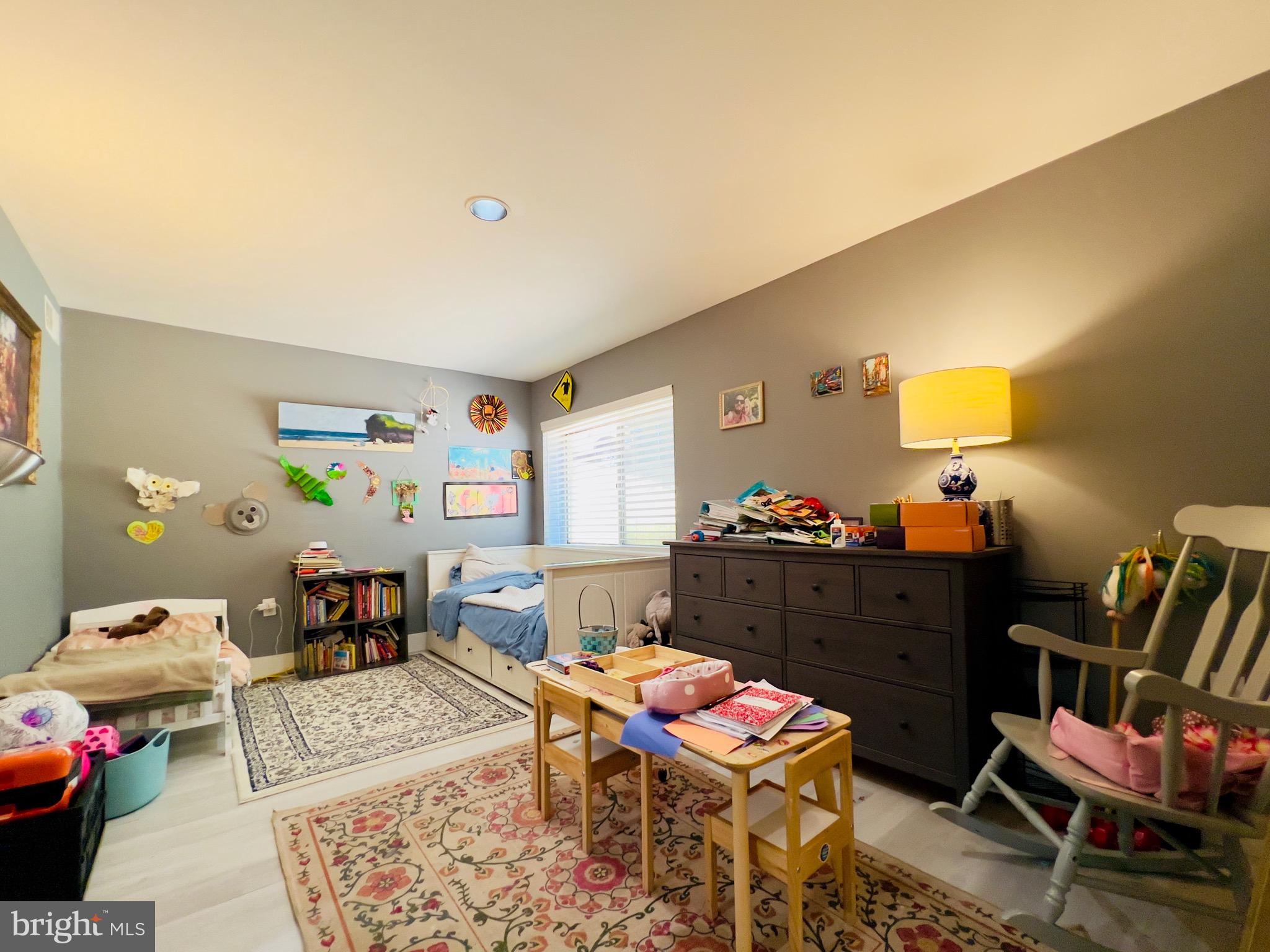 BETHESDA PARK - Residential