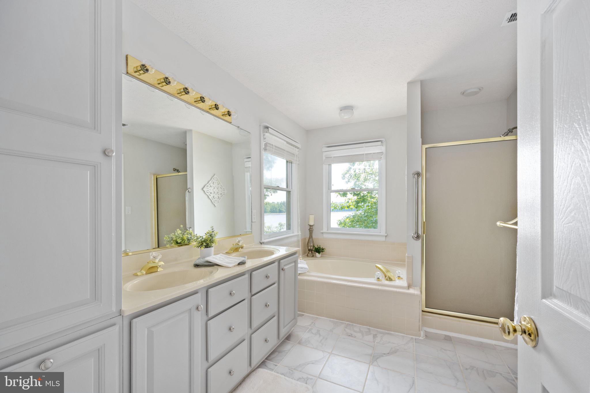 LAKE LAND OR - Residential