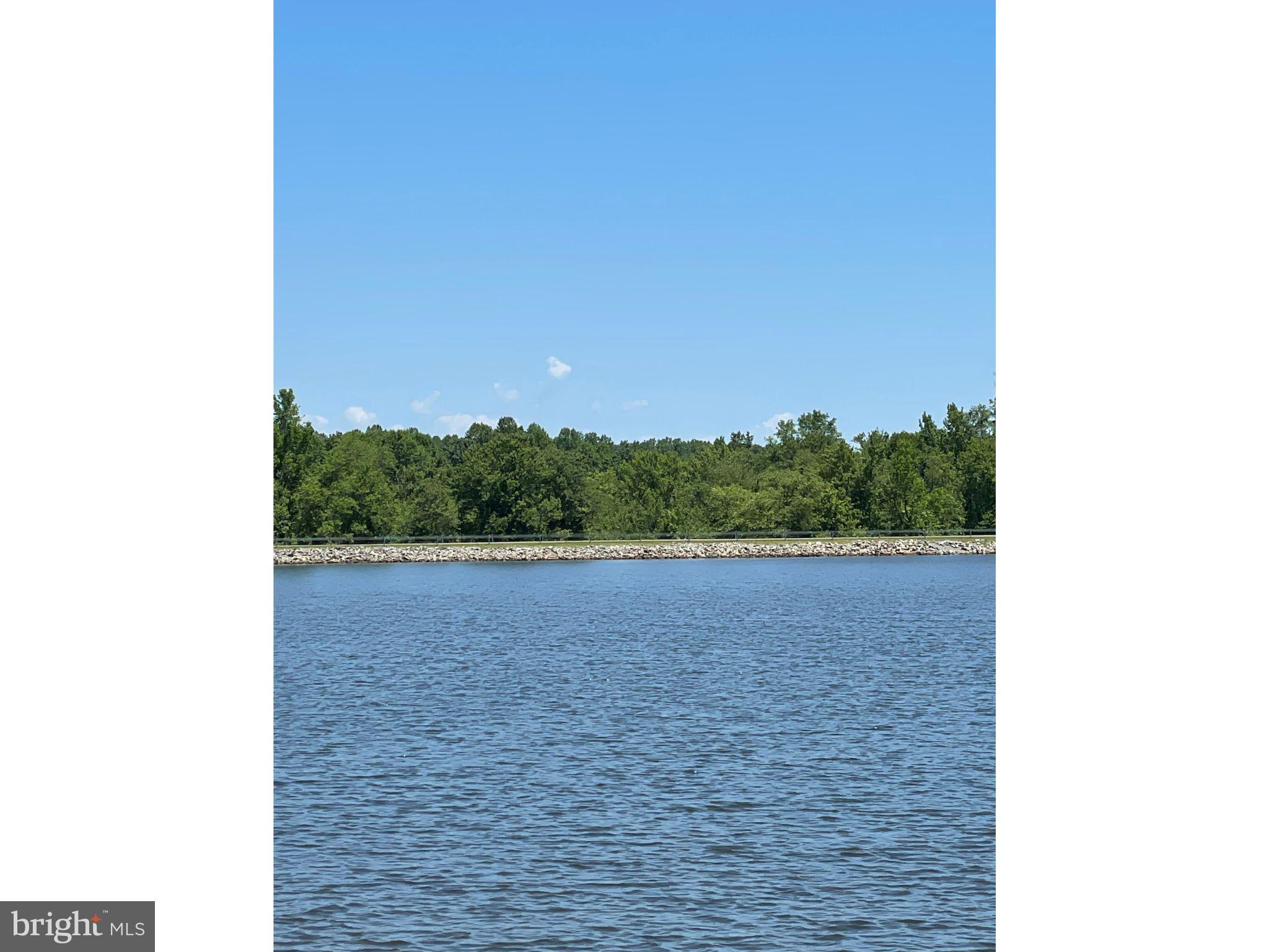 LAKE LAND OR - Residential