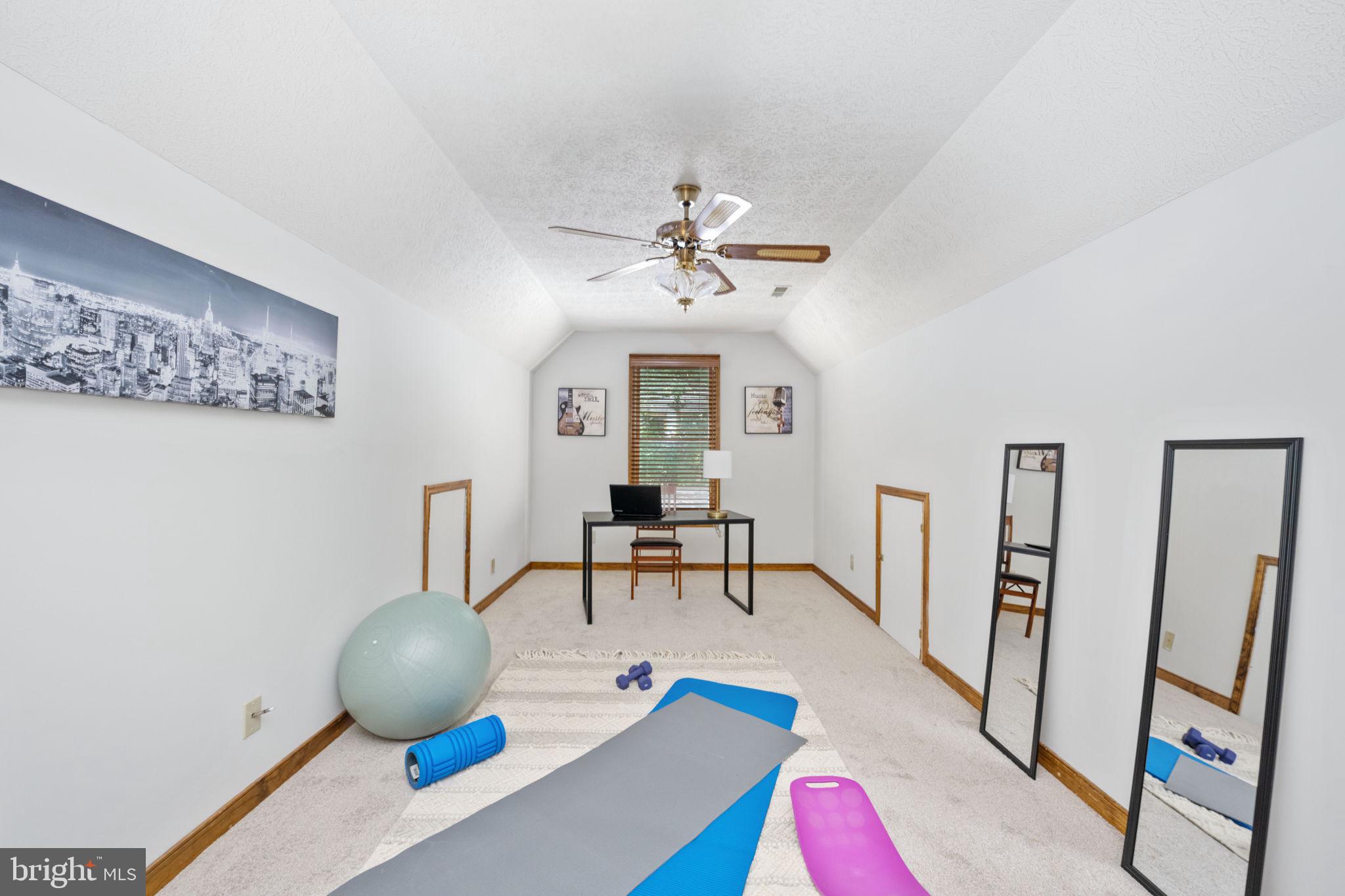 LAKE LAND OR - Residential