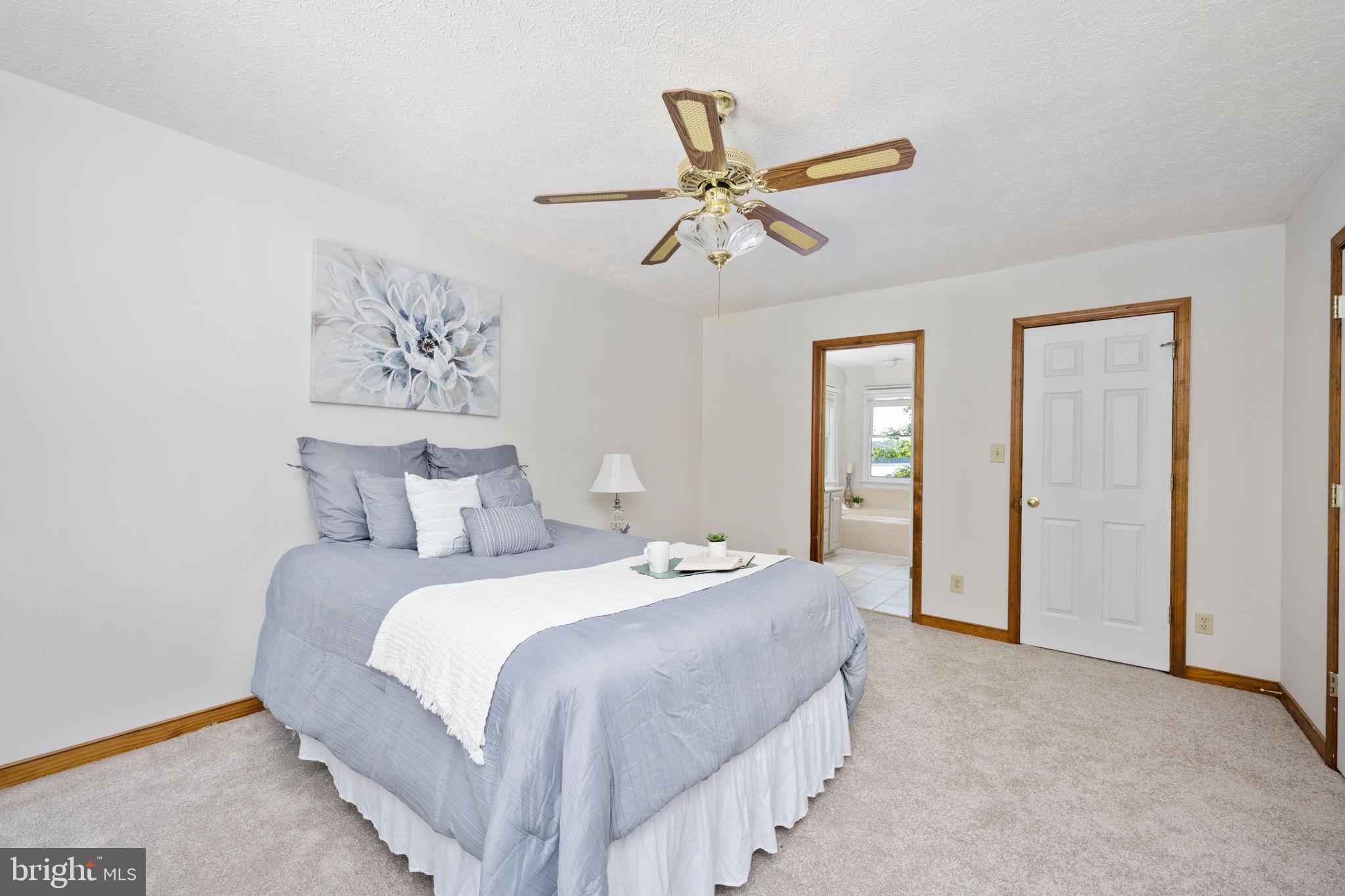 LAKE LAND OR - Residential