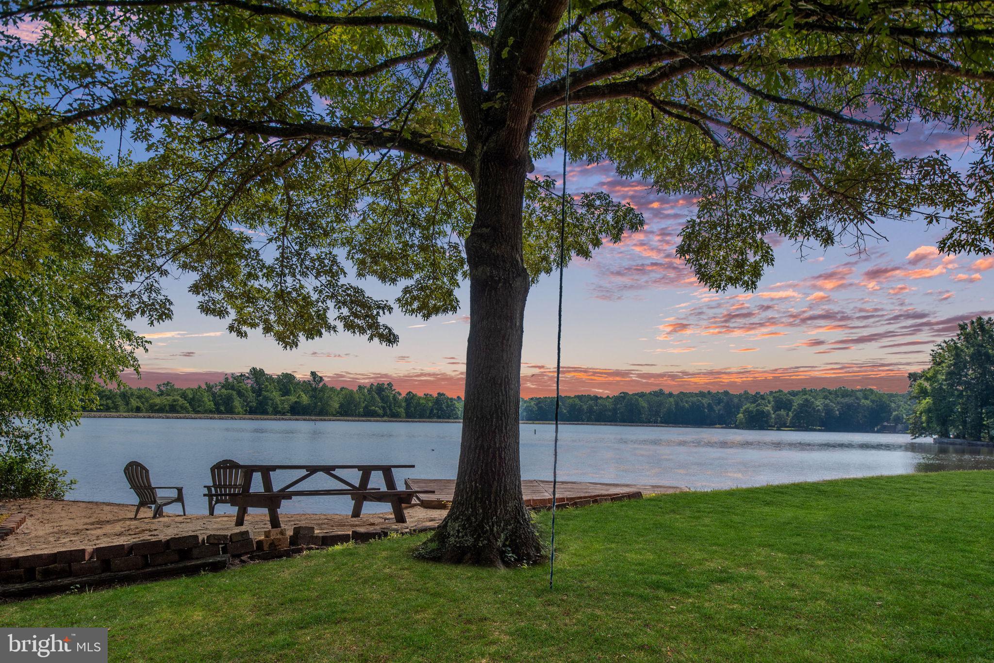 LAKE LAND OR - Residential