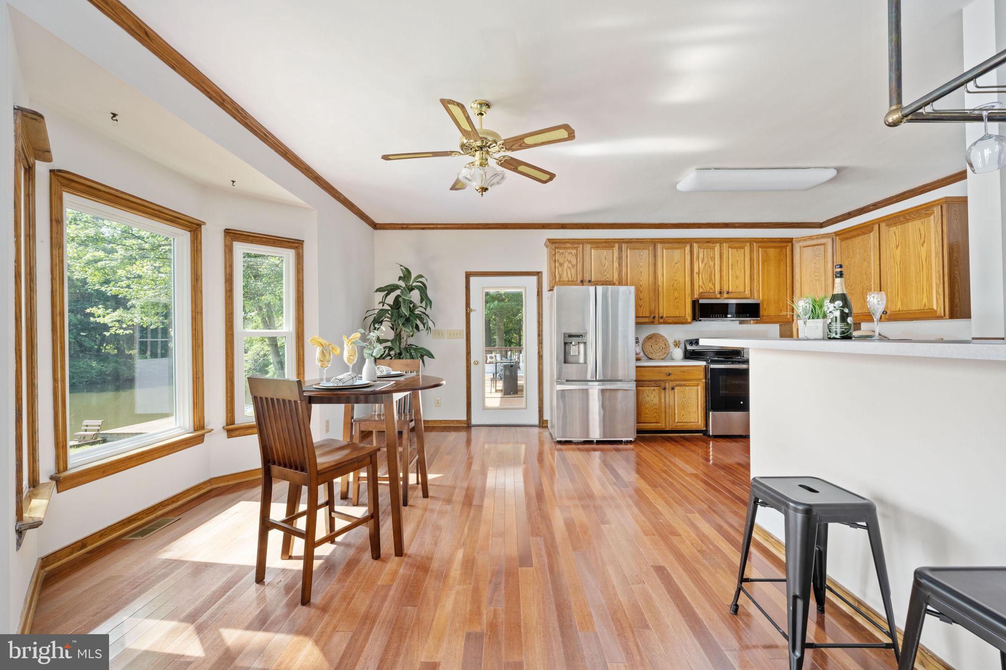 LAKE LAND OR - Residential