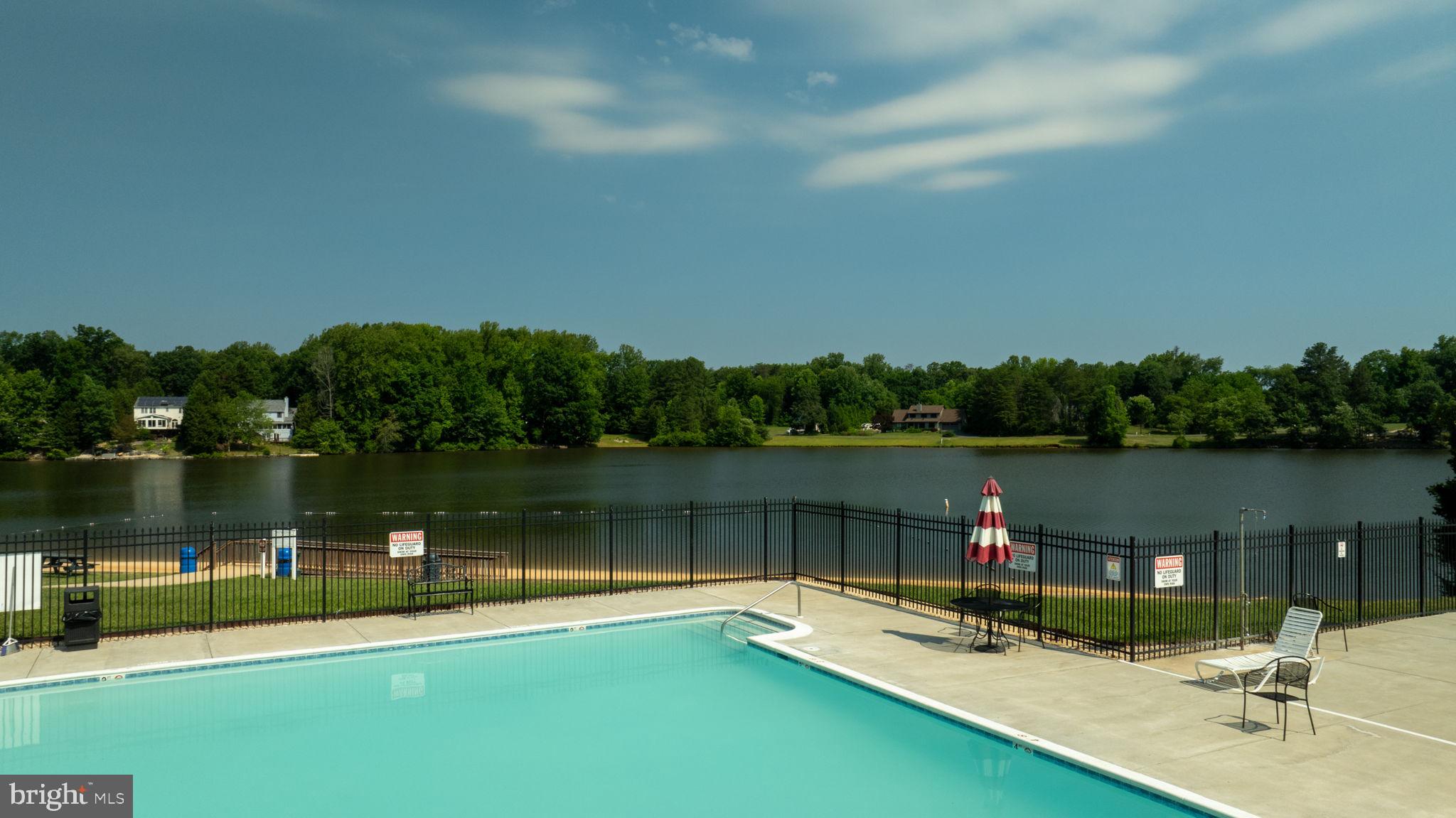 LAKE LAND OR - Residential