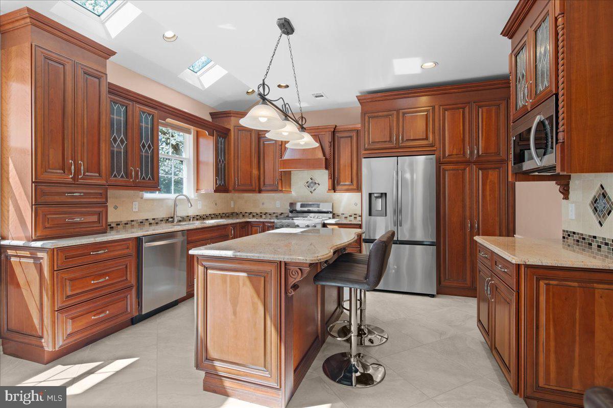 5 KLOCKNER COURT
