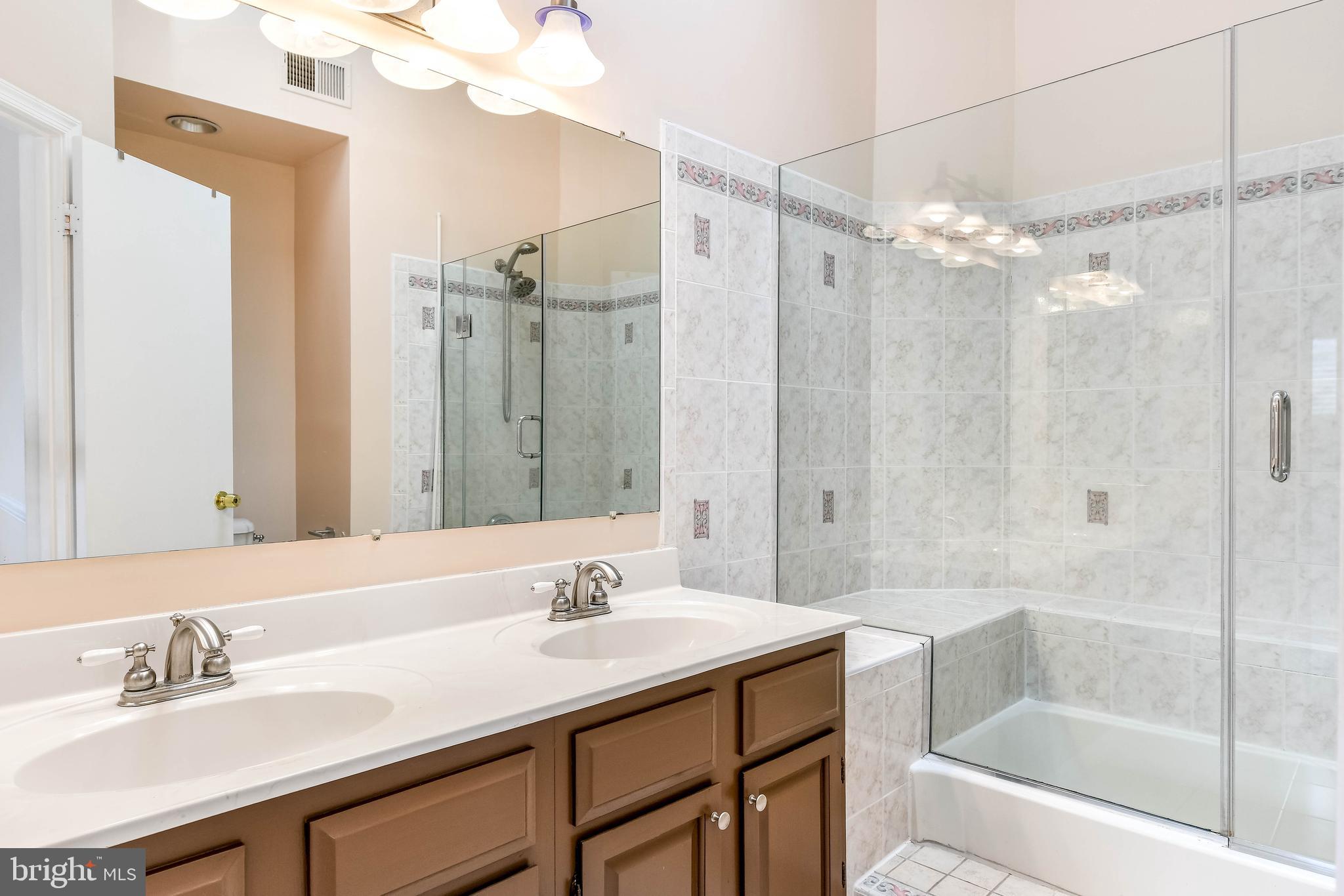 LAFAYETTE FOREST - Residential Lease